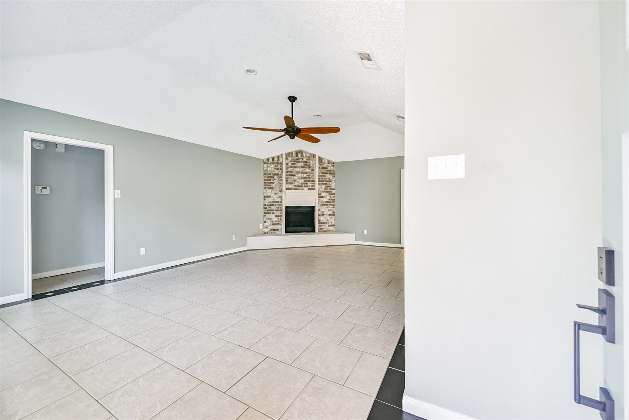 16927 Amidon Drive, Spring, TX 77379 16927 Amidon Drive, Spring, TX 77379