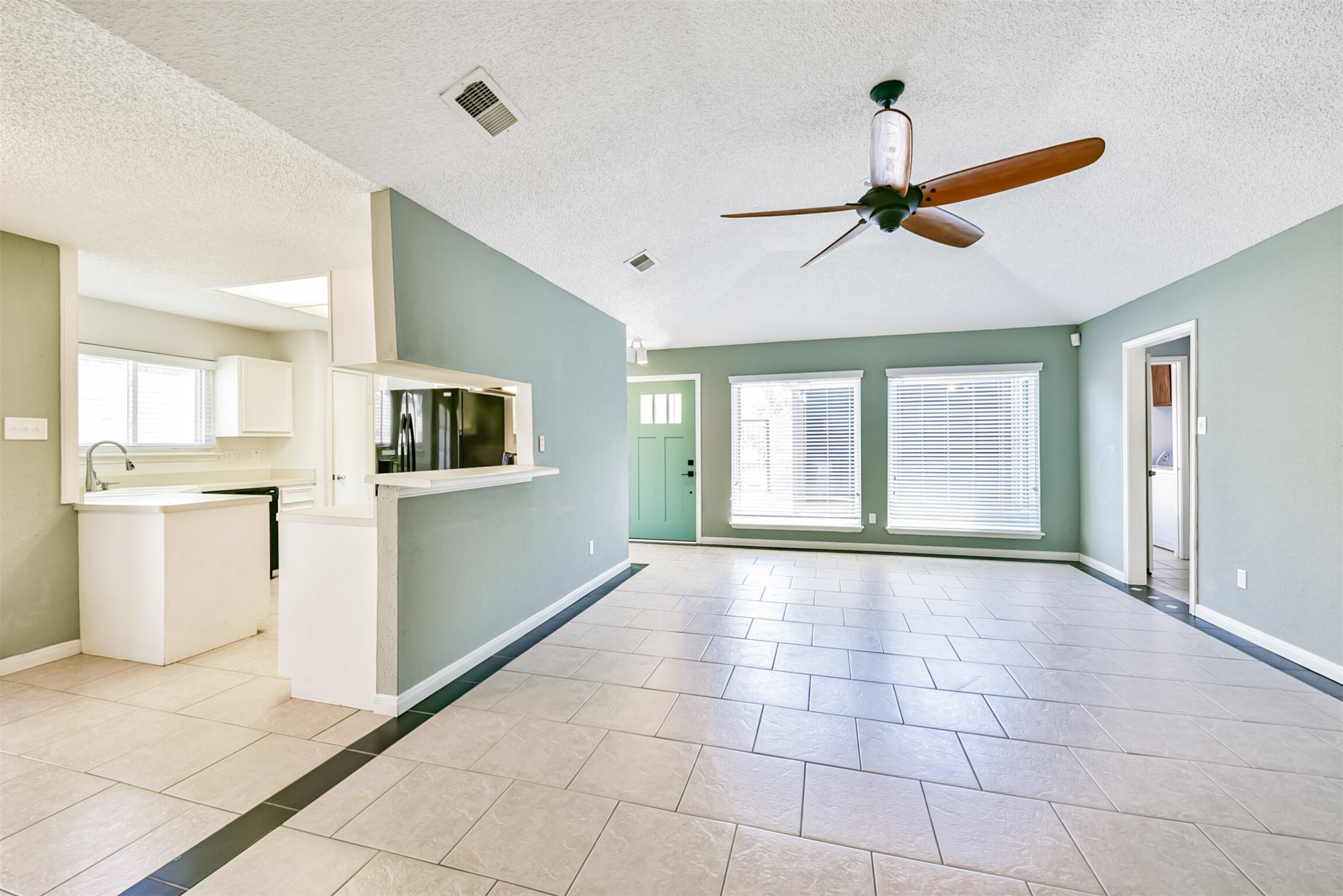 16927 Amidon Drive, Spring, TX 77379 16927 Amidon Drive, Spring, TX 77379