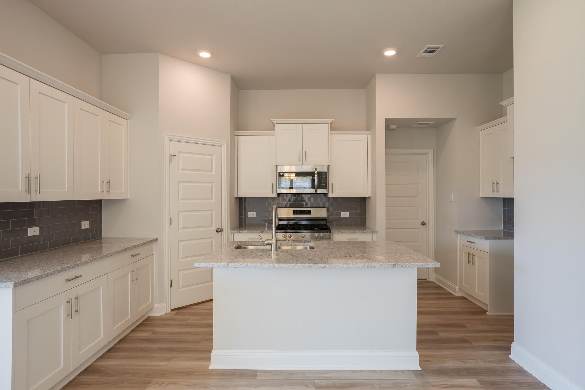 436 Bryan, Angleton, TX 77515