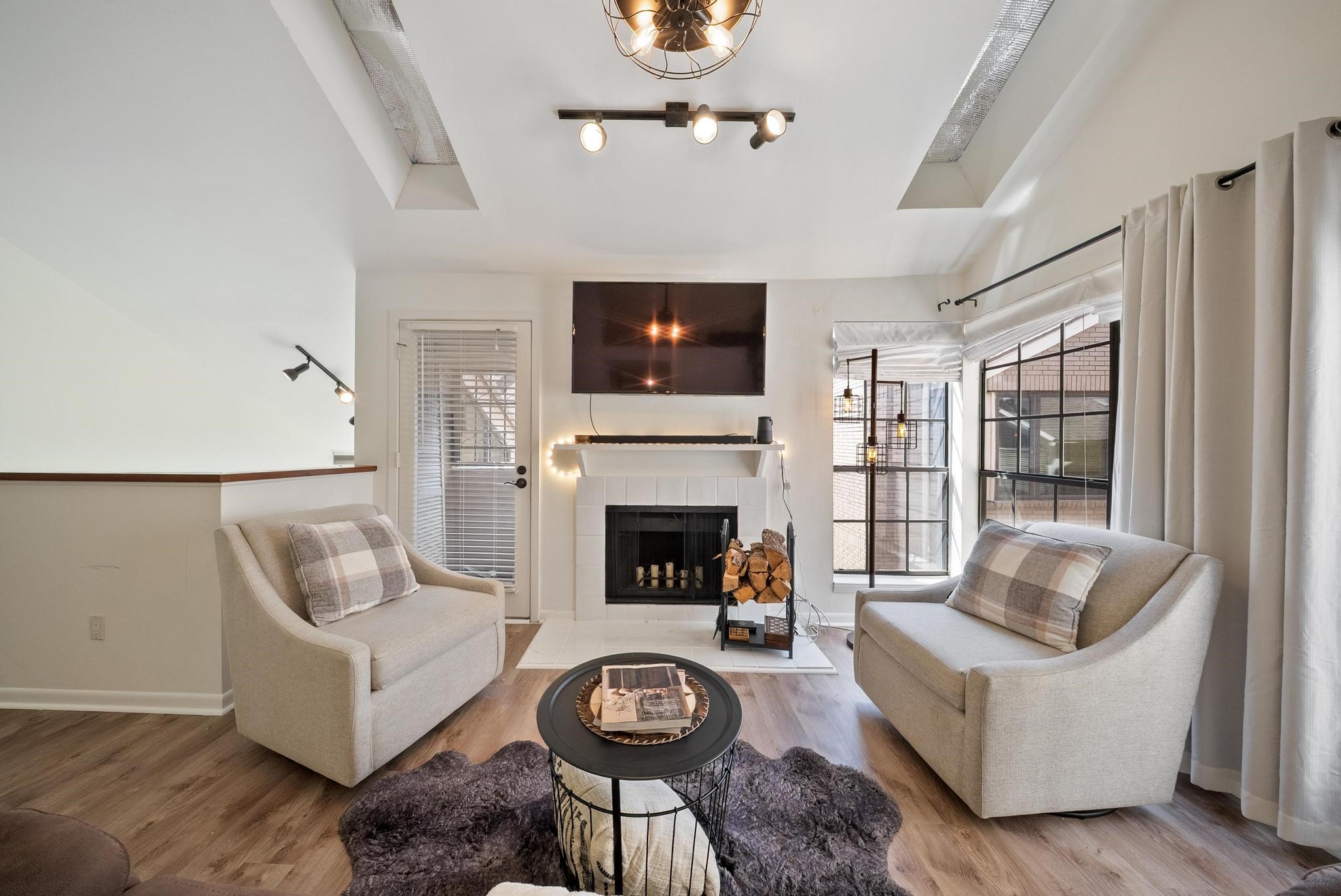4904 Feagan Street, #1, Houston, TX 77007