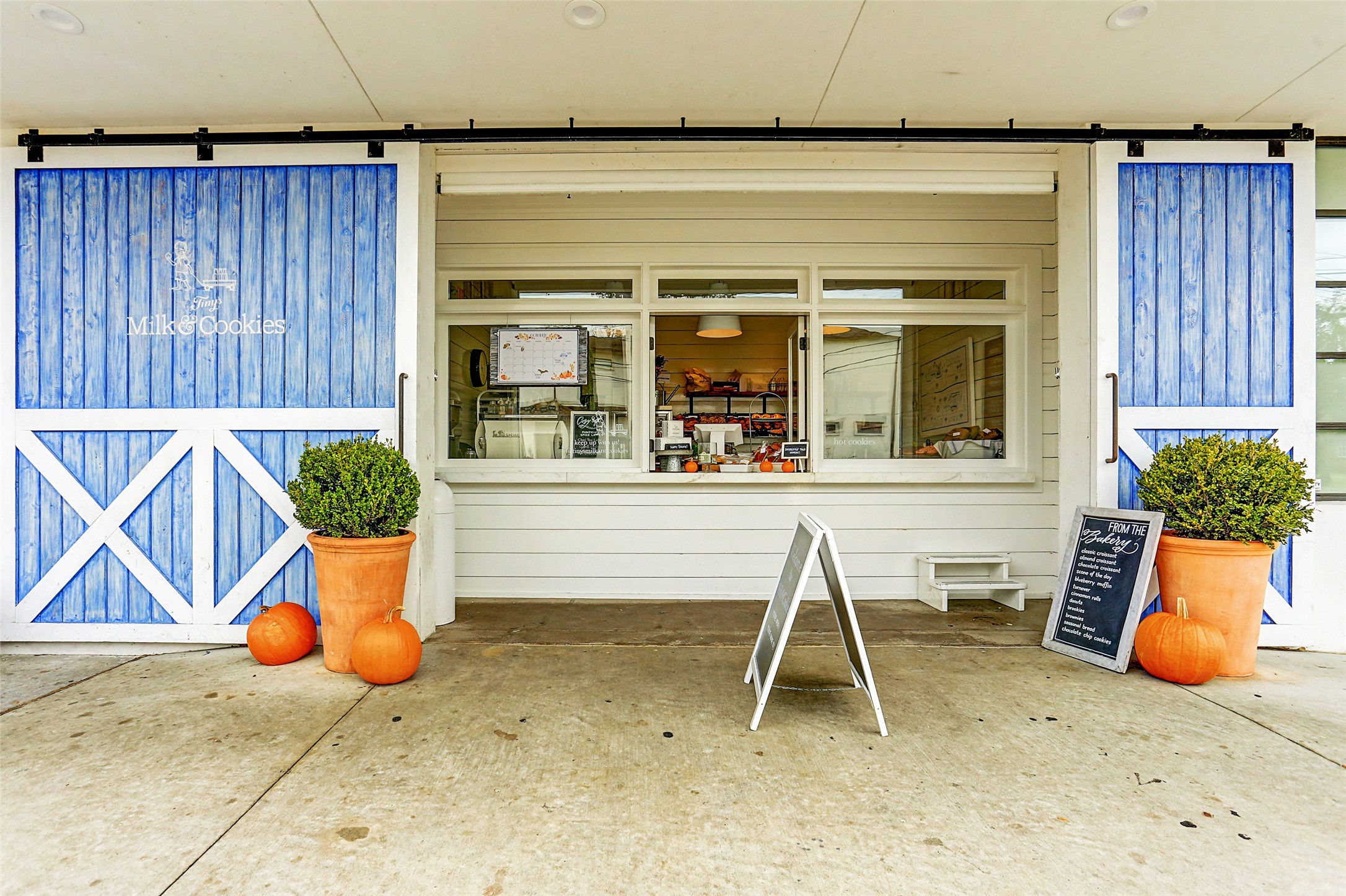 A charming neighborhood favorite serving freshly baked cookies, homemade ice cream, and sweet treats in a welcoming setting.