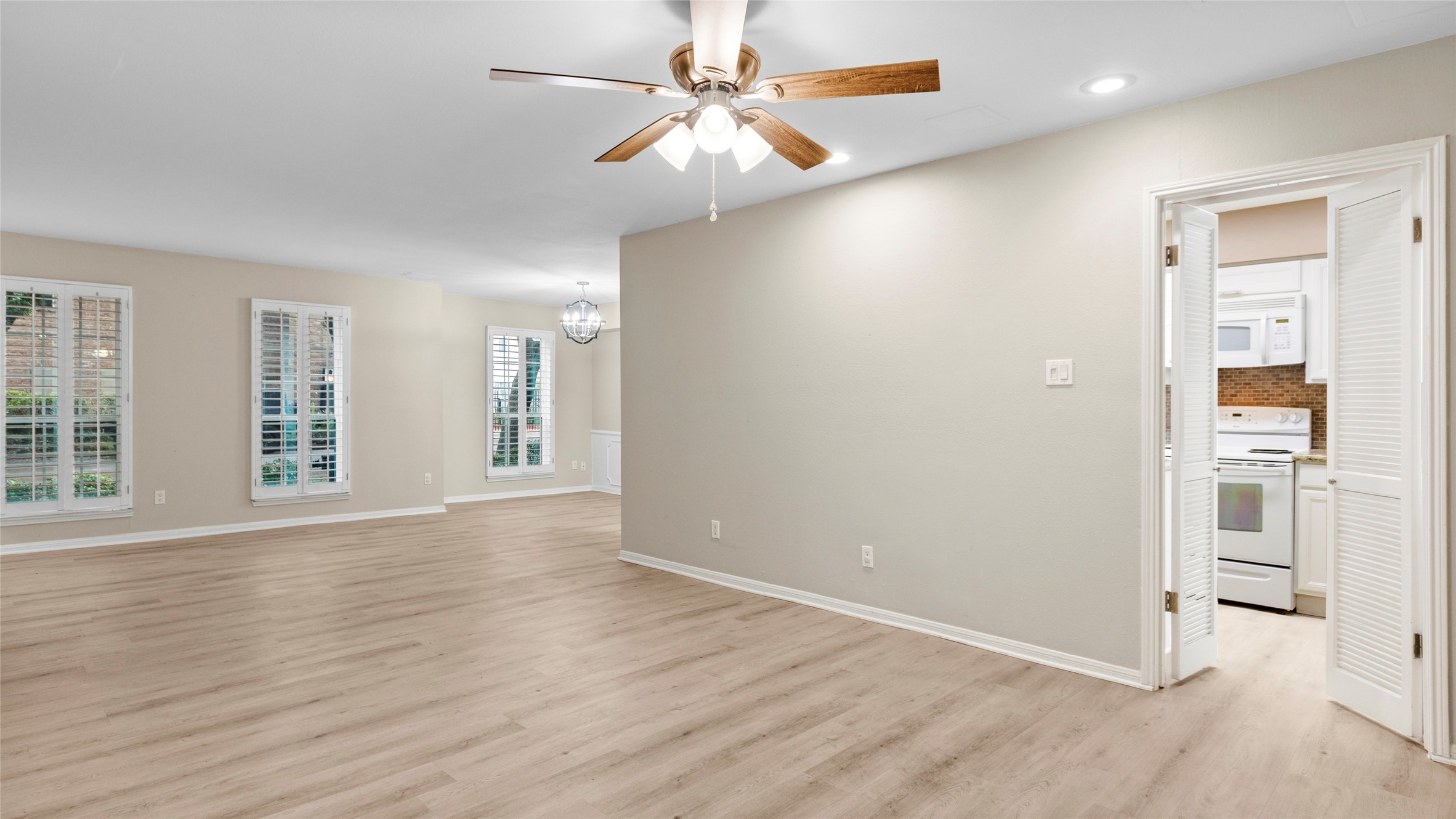 355 N Post Oak Lane, #634, Houston, TX 77024