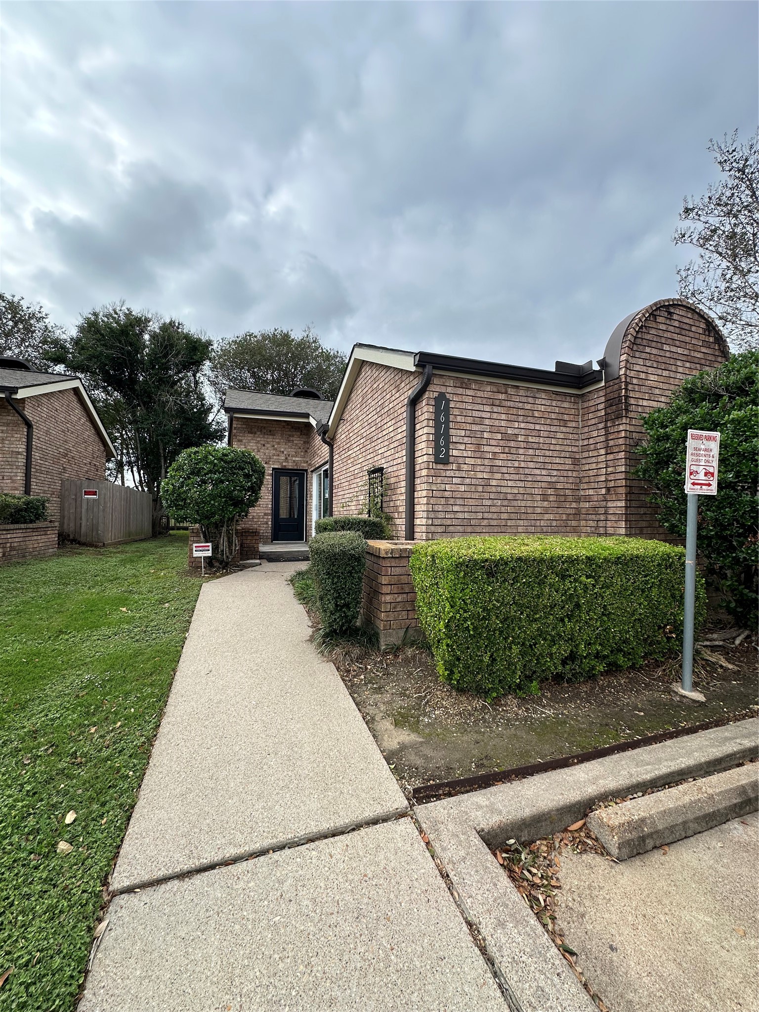 Entry to home with Landscaping and Side Yards Entry to home with Landscaping and Side Yards