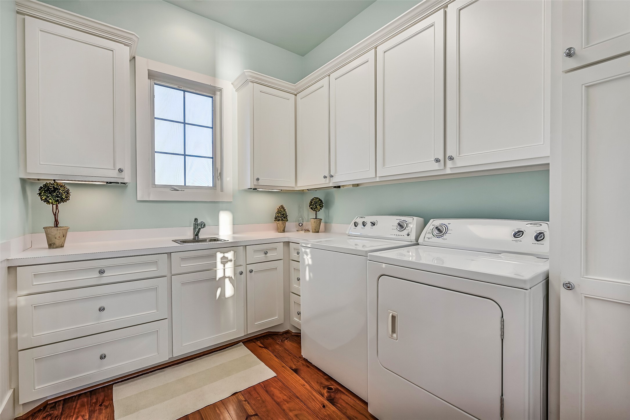2910 11 Mile Road, Galveston, TX 77554