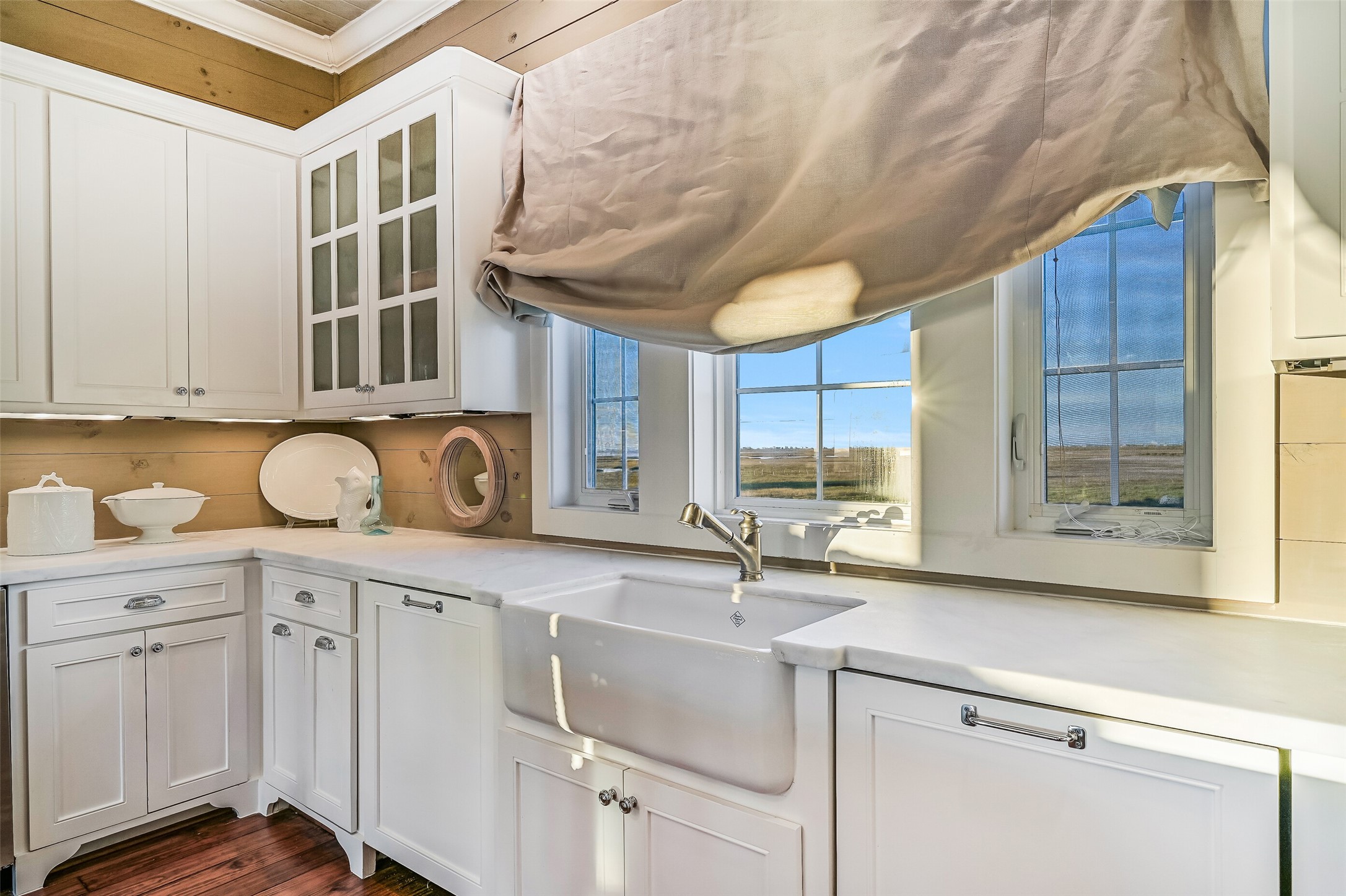 2910 11 Mile Road, Galveston, TX 77554