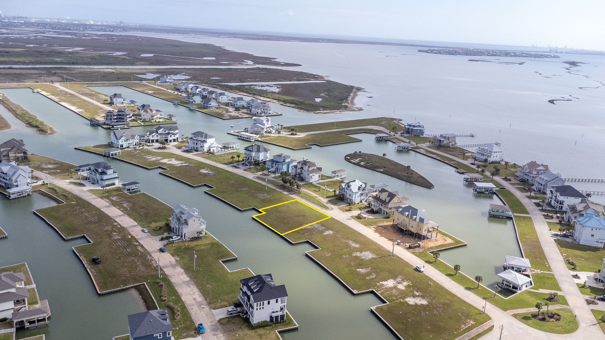 Quick access to West Bay and ICW Quick access to West Bay and ICW