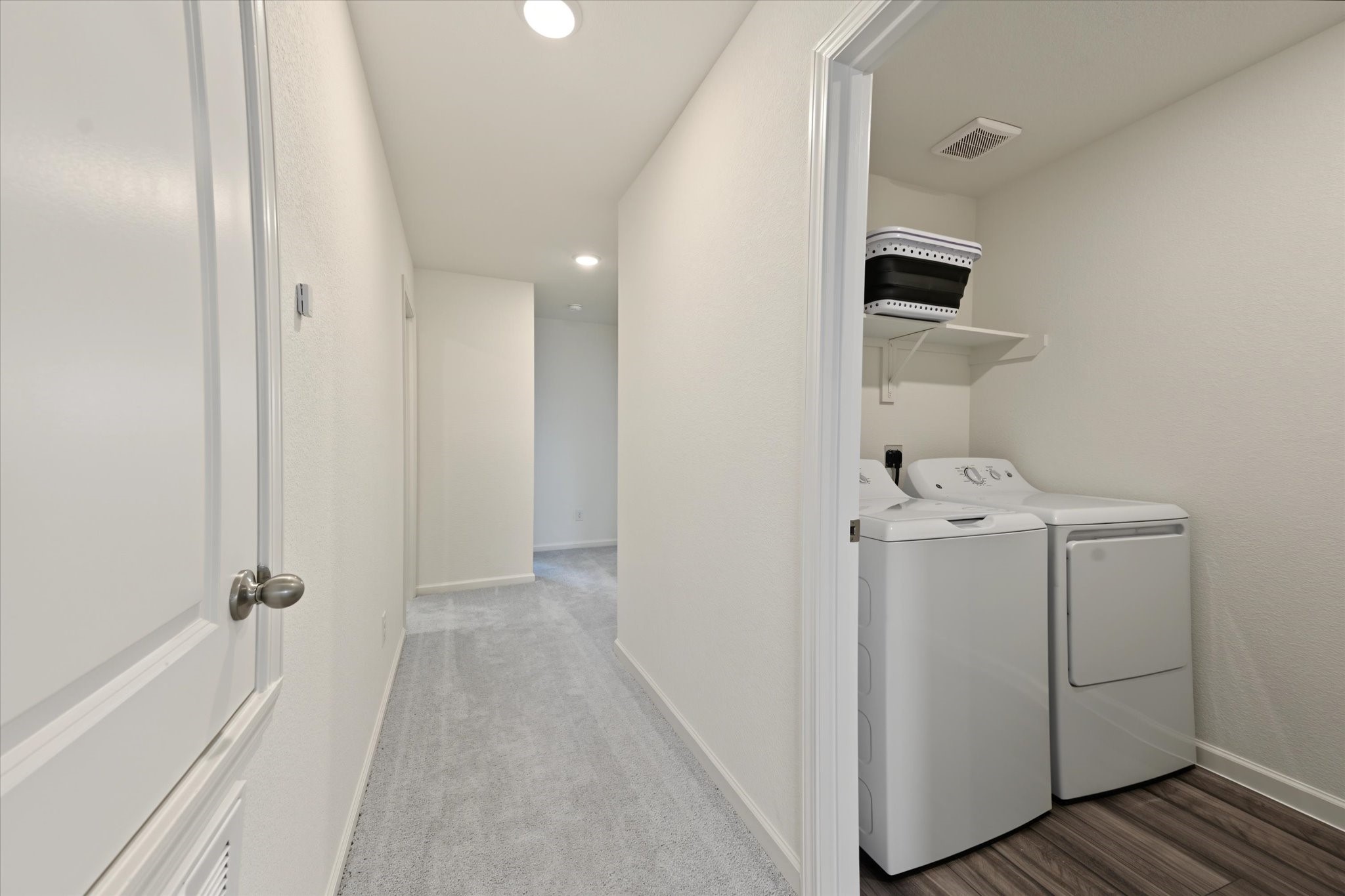 Washer/Dryer Included