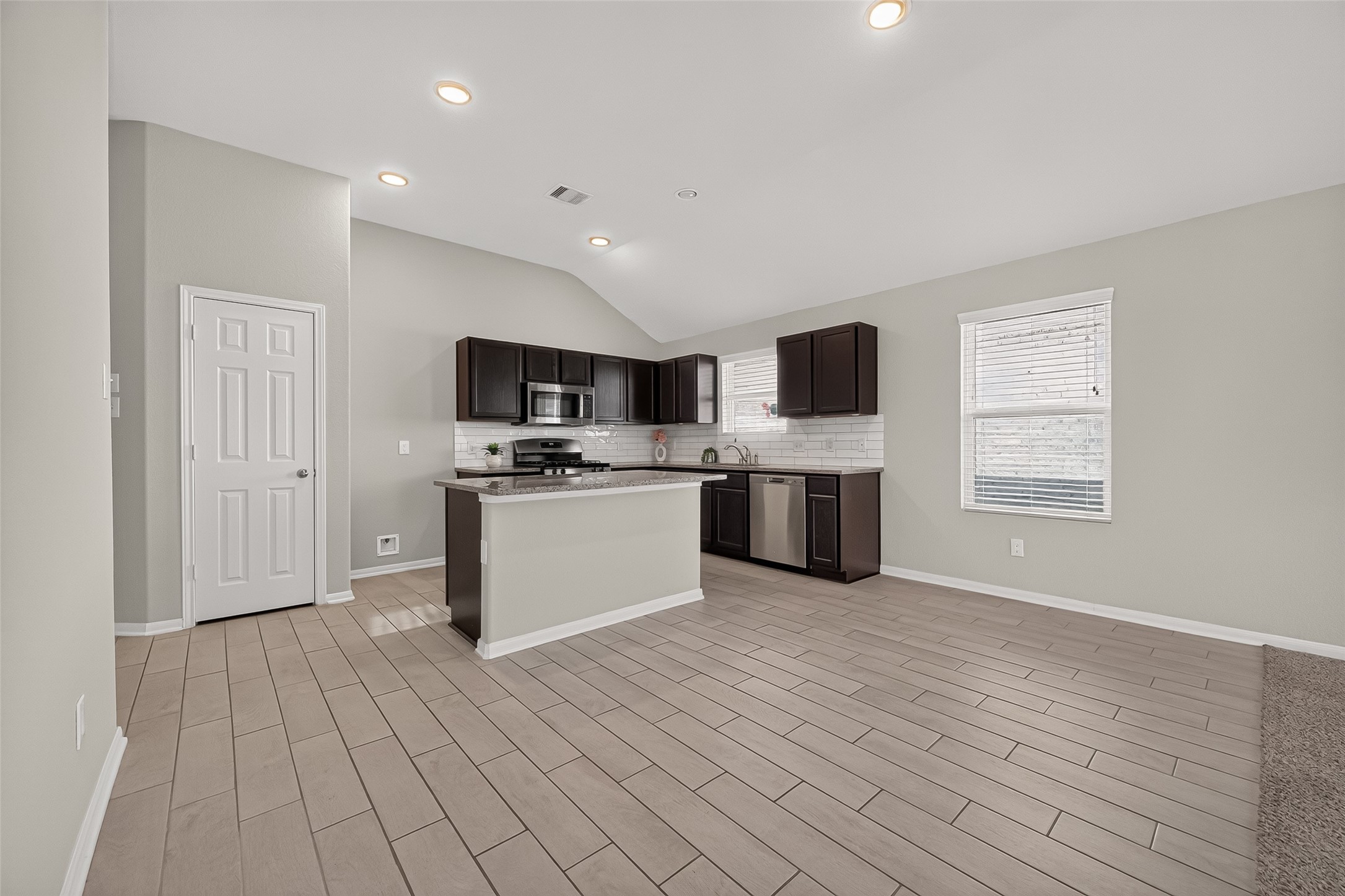 2122 Artic Loon Drive, Conroe, TX 77385