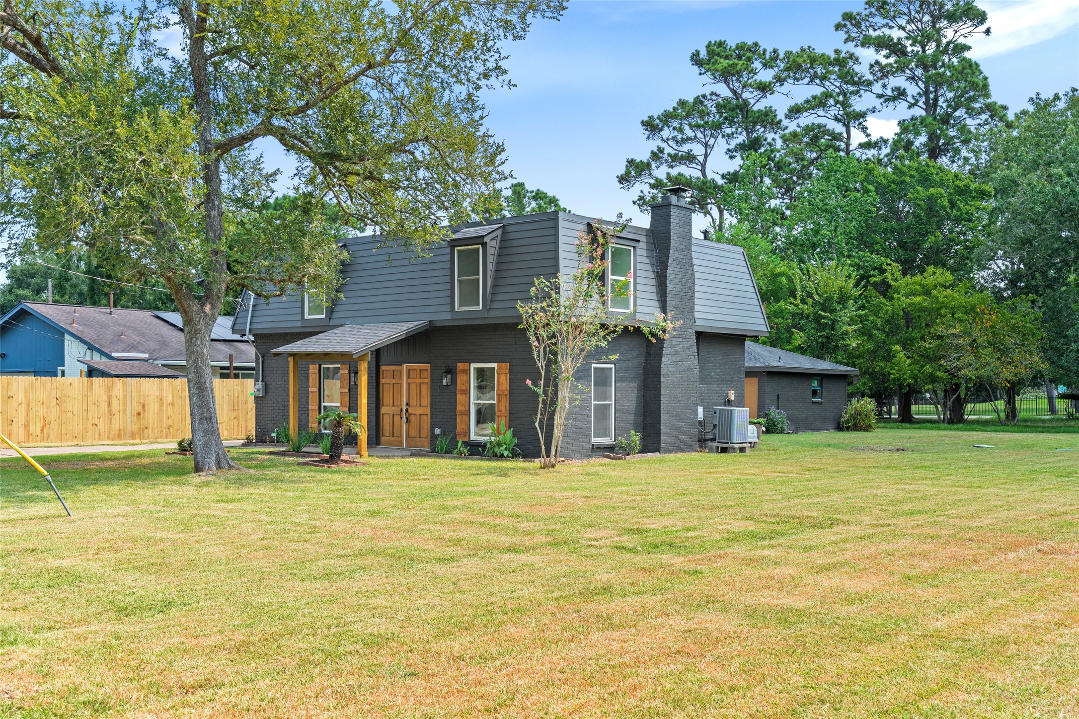 12217 Pine Lane, Dickinson, TX 77539