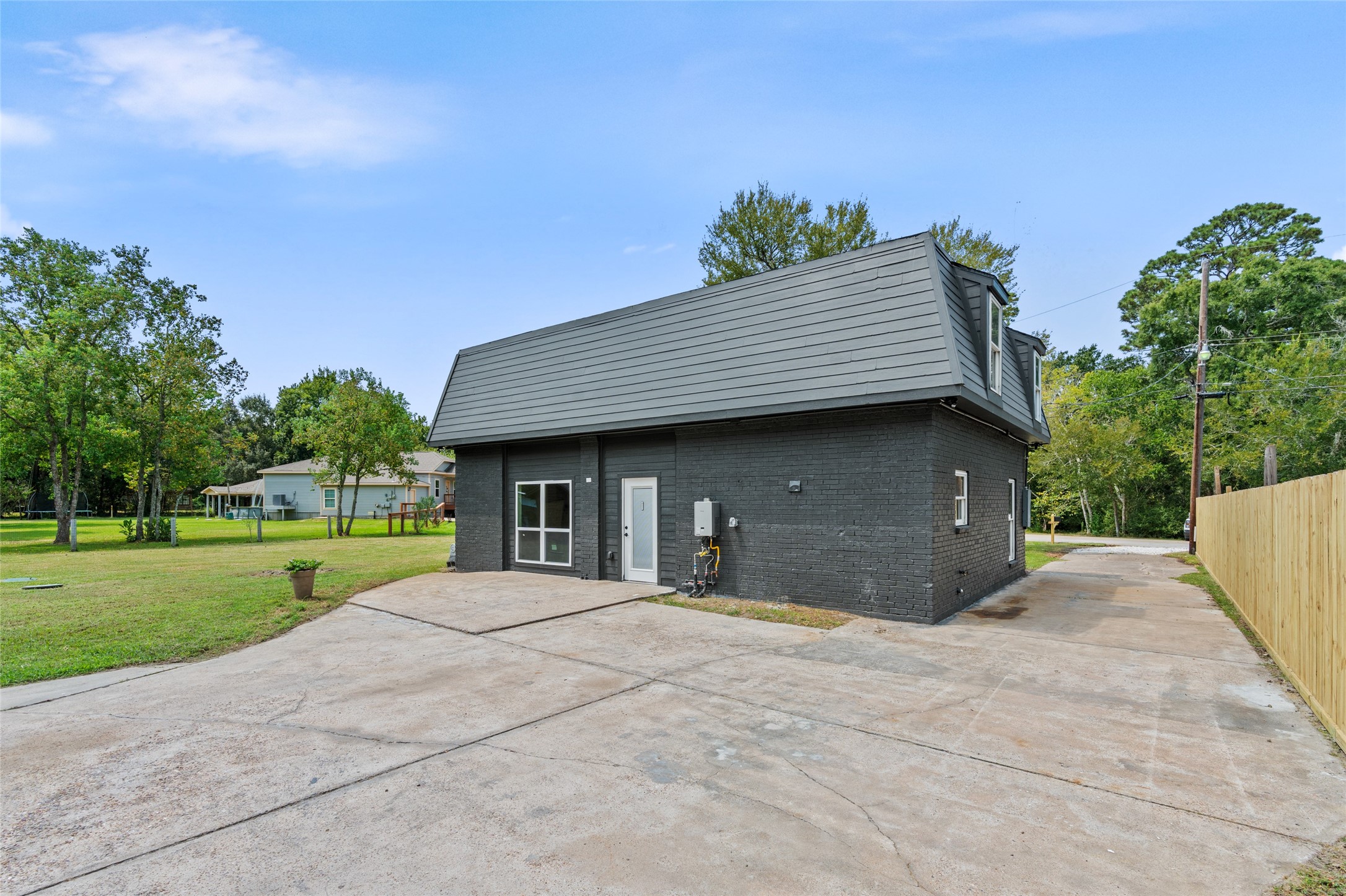 12217 Pine Lane, Dickinson, TX 77539