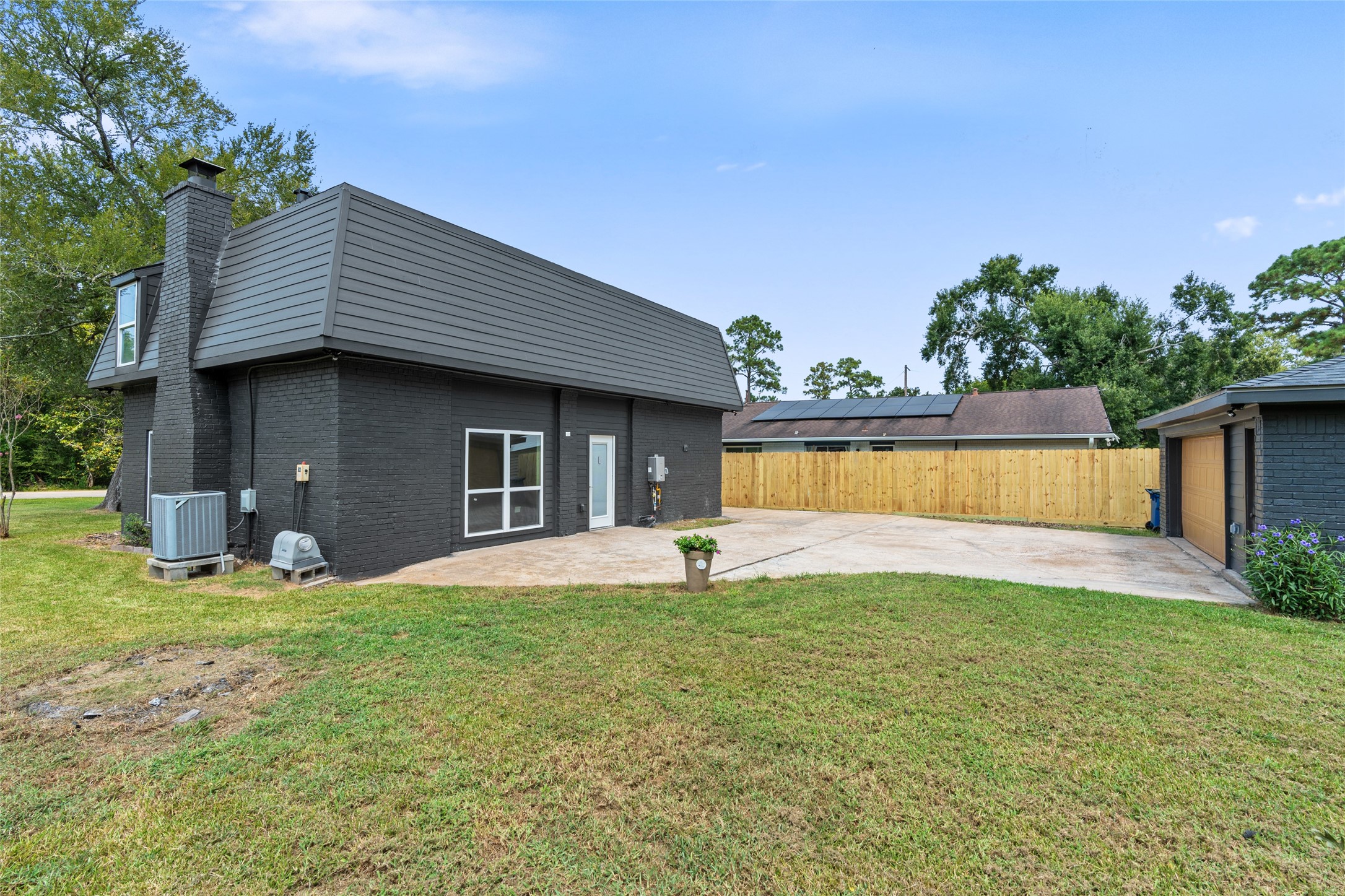 12217 Pine Lane, Dickinson, TX 77539