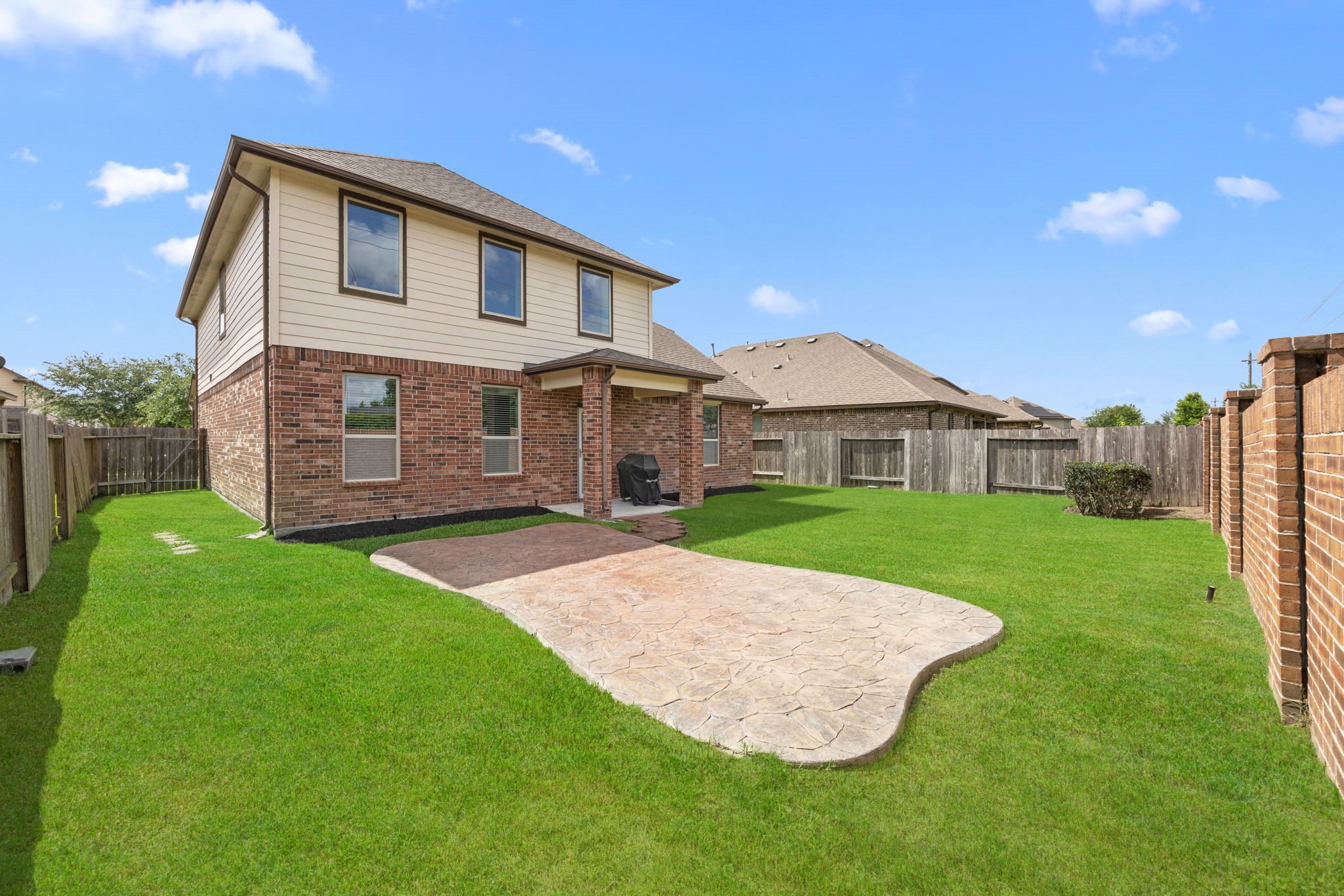 2719 Kaman Lane, Pearland, TX 77581