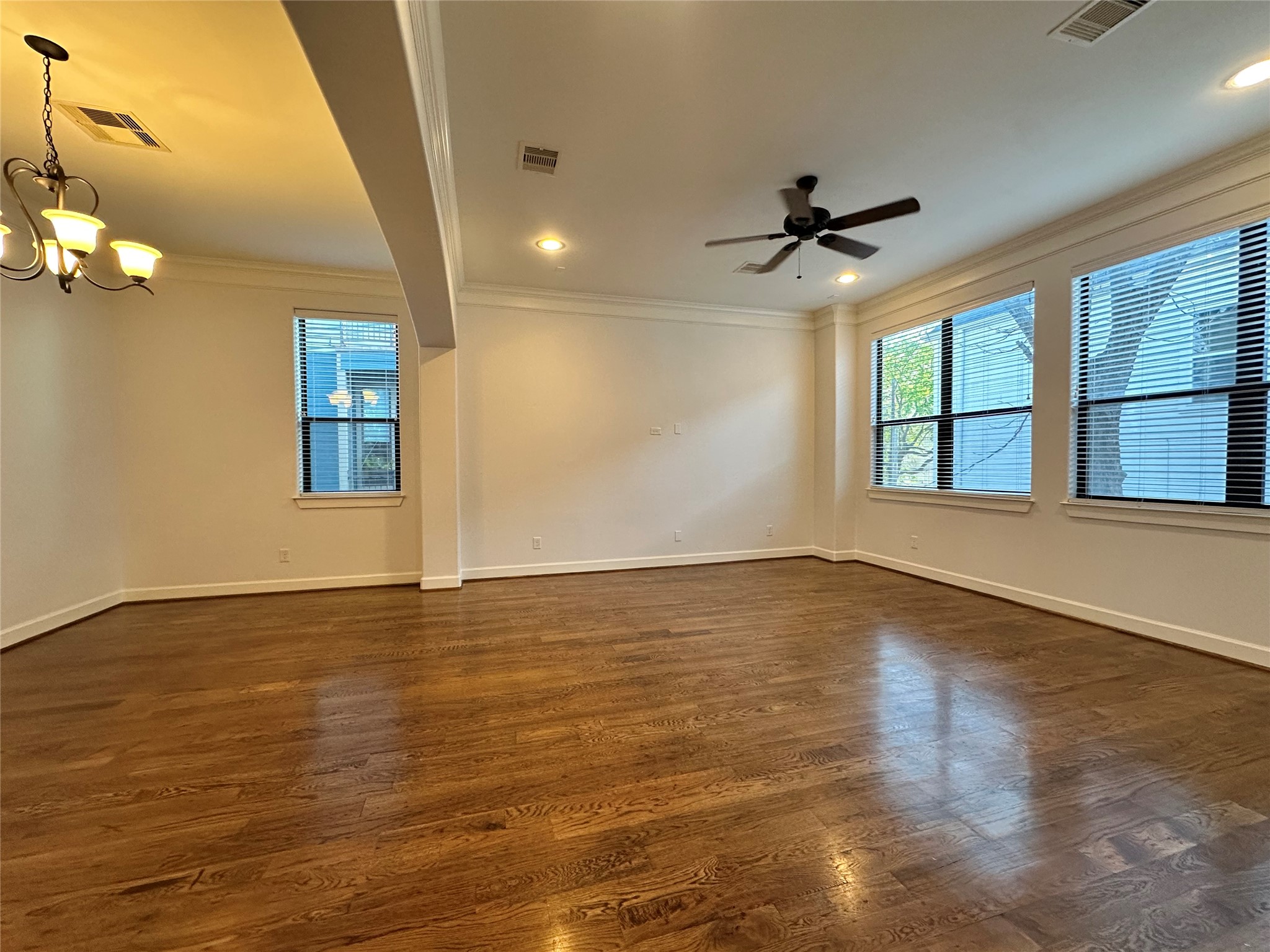 615 W 27th Street, #B, Houston, TX 77008 615 W 27th Street, #B, Houston, TX 77008