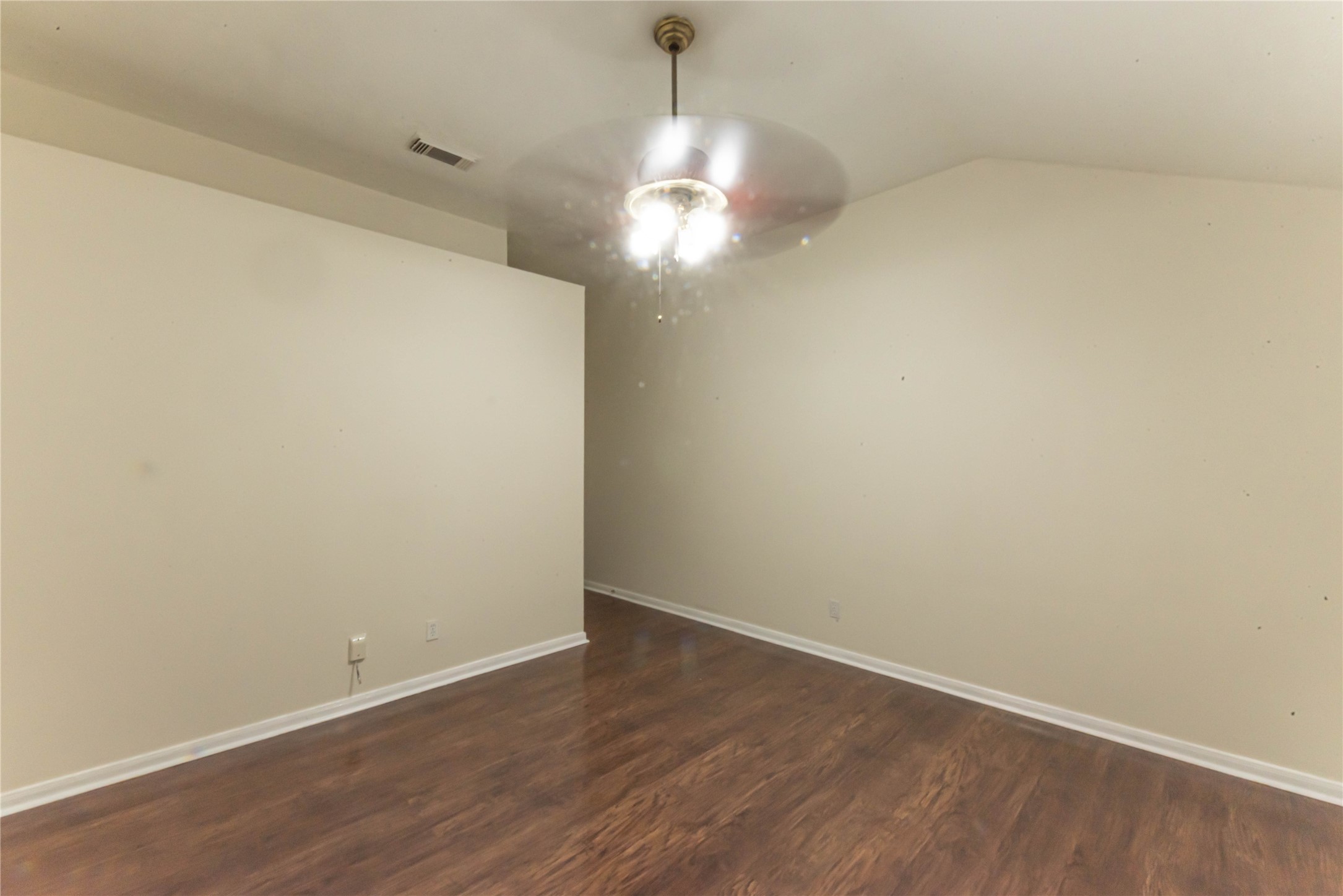 2106 Ledgecrest Drive, Houston, TX 77038