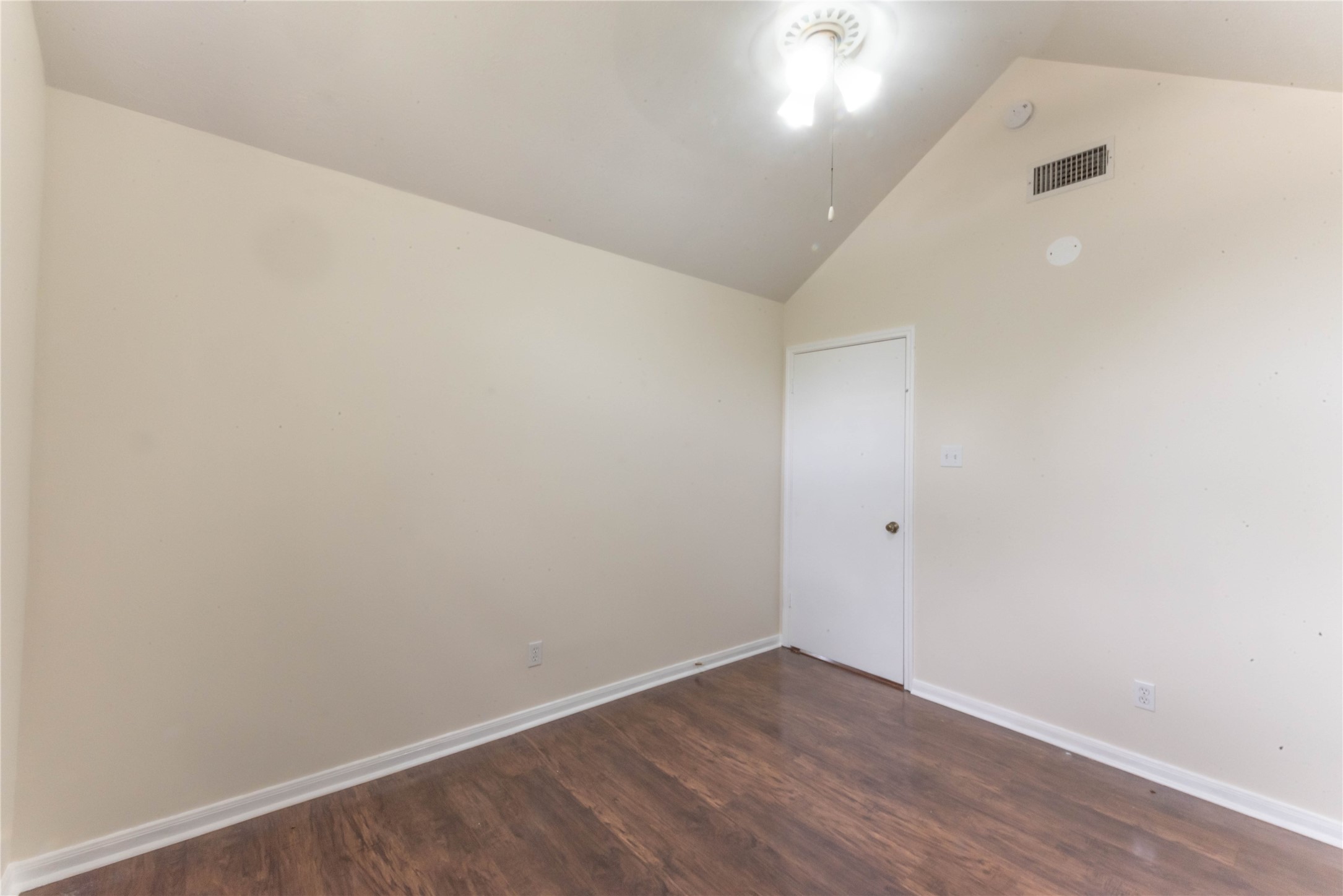 2106 Ledgecrest Drive, Houston, TX 77038