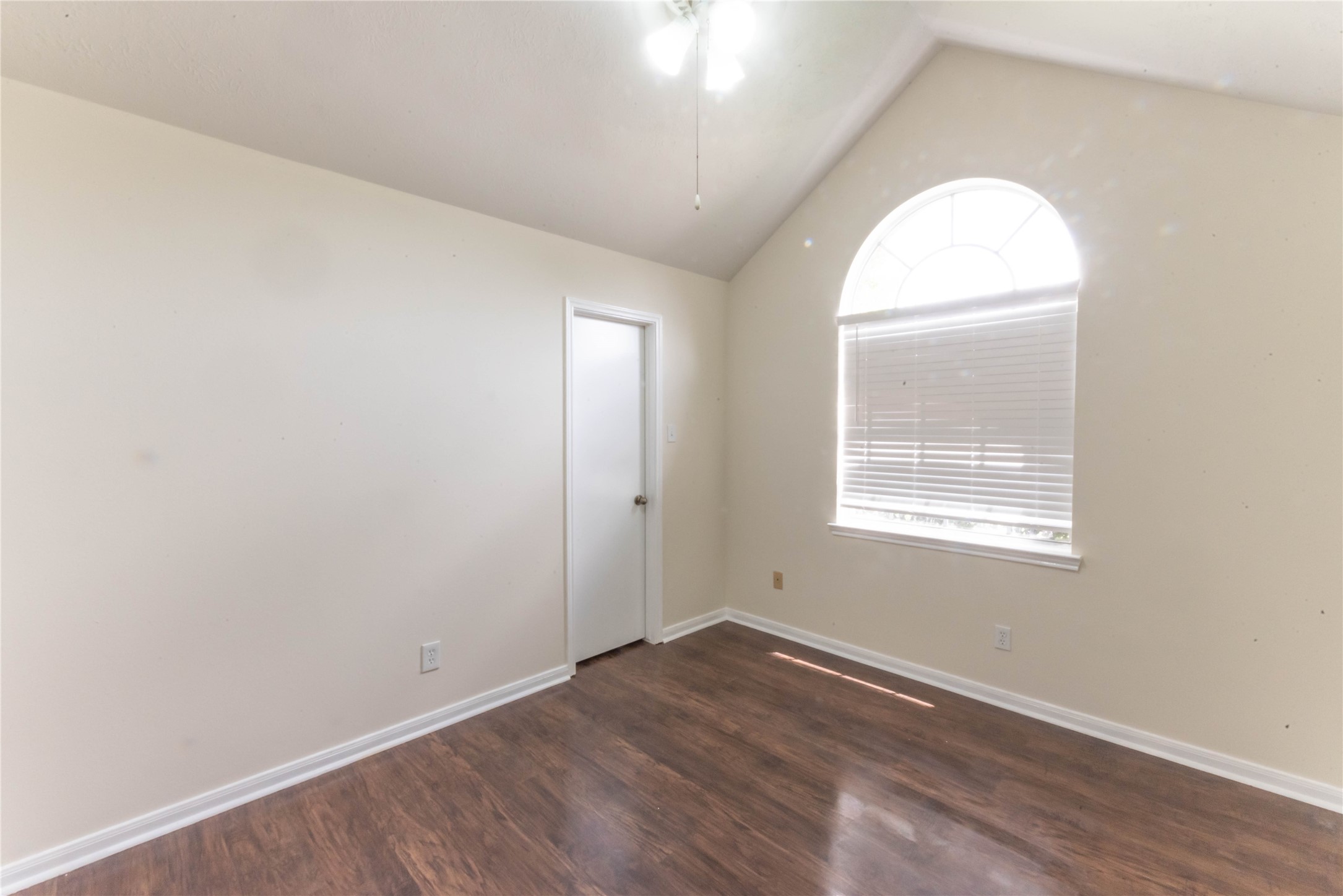 2106 Ledgecrest Drive, Houston, TX 77038