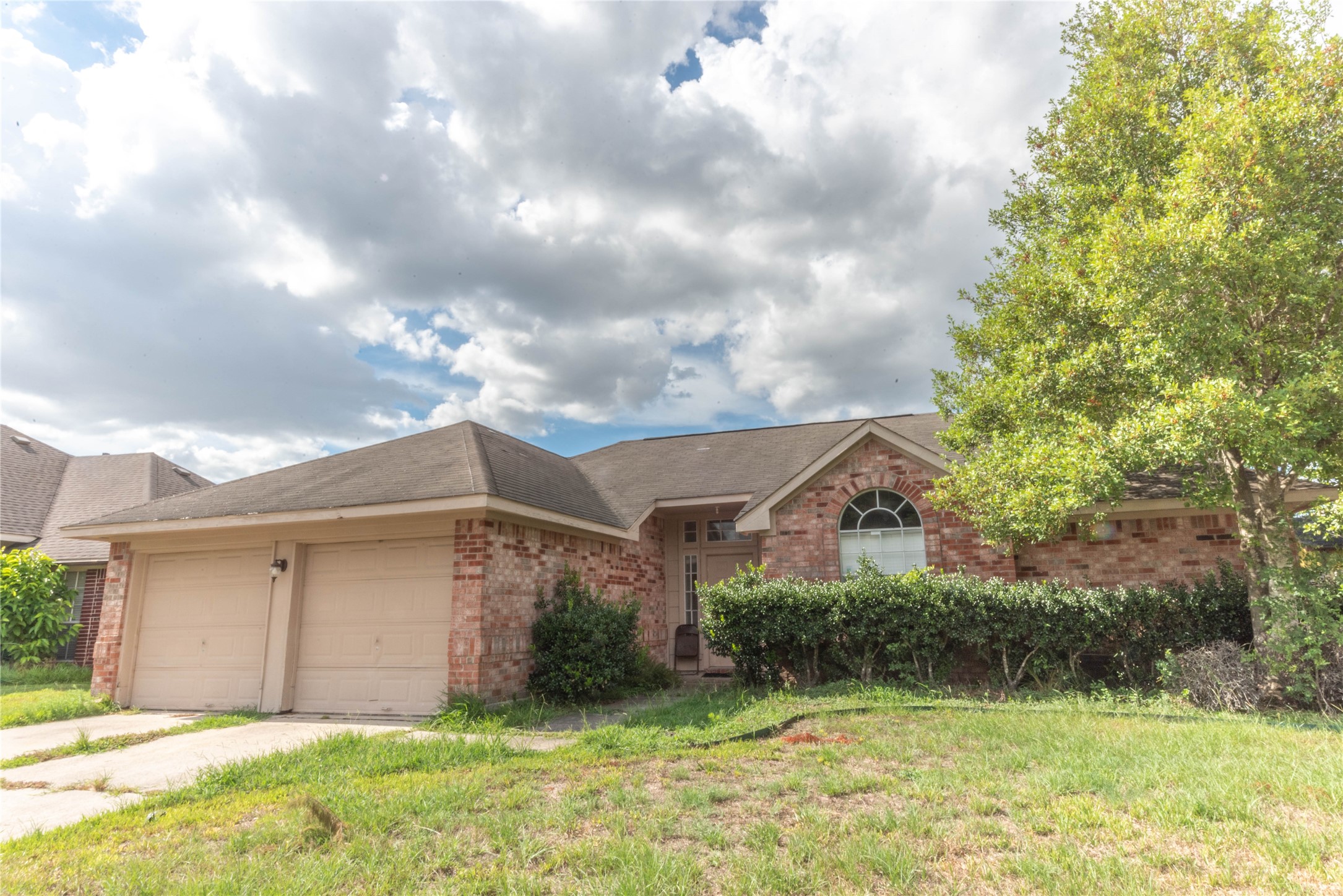 2106 Ledgecrest Drive, Houston, TX 77038