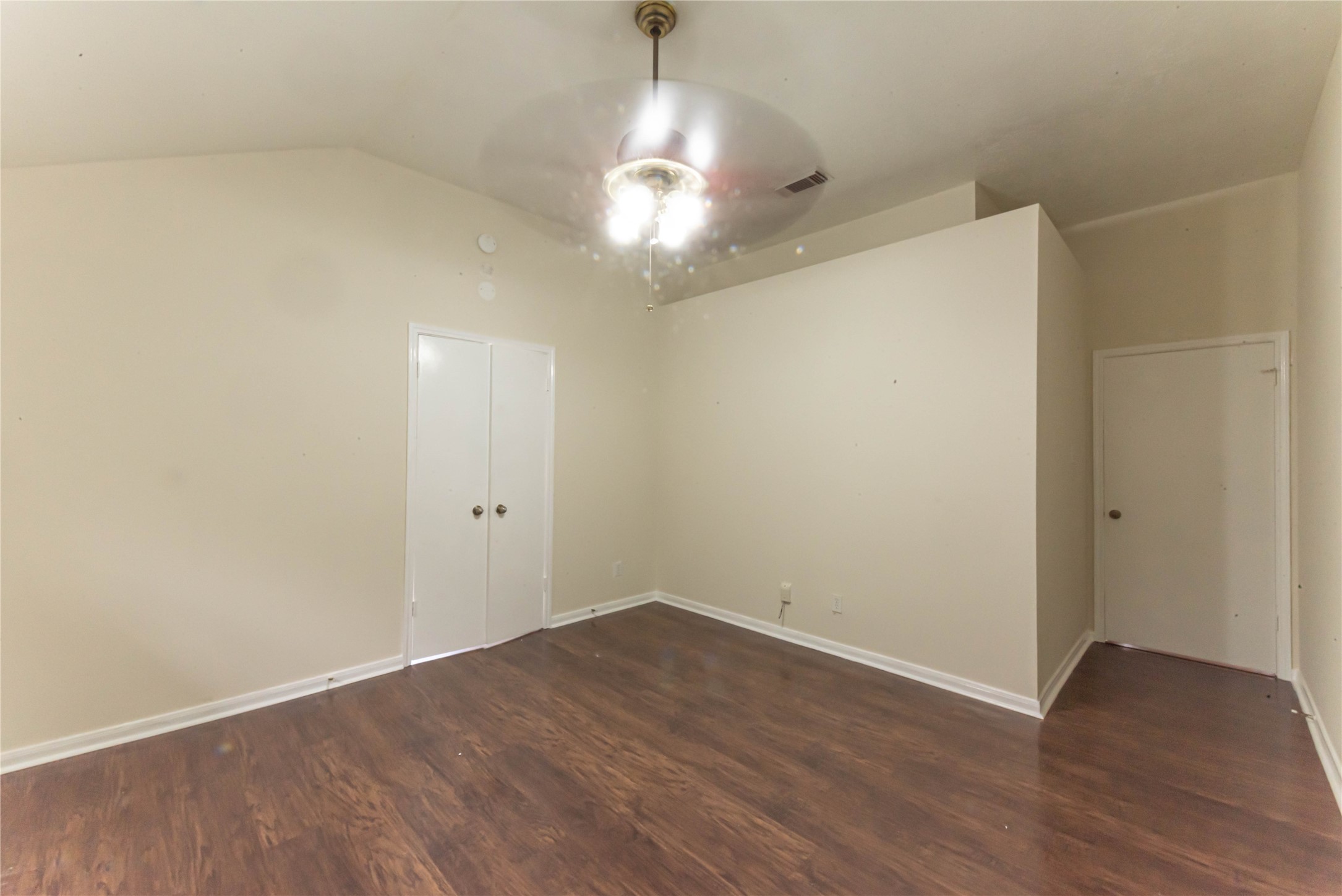 2106 Ledgecrest Drive, Houston, TX 77038