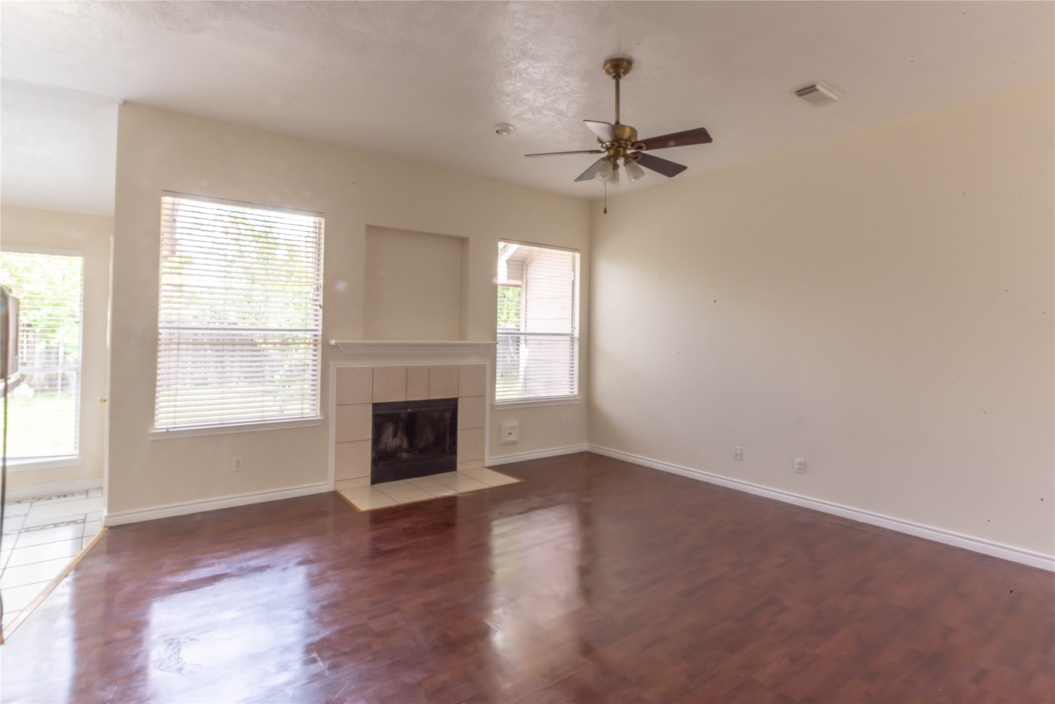 2106 Ledgecrest Drive, Houston, TX 77038