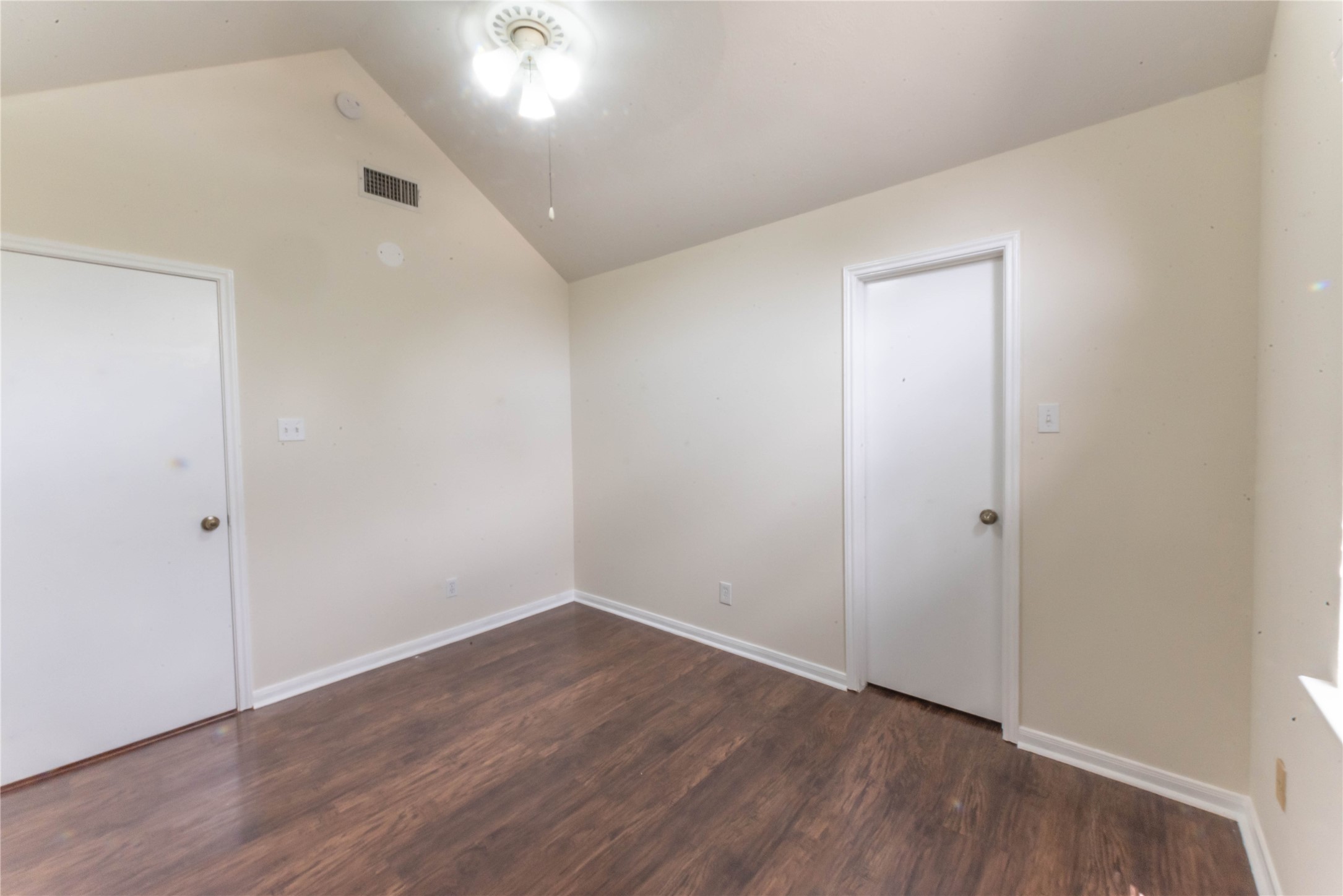 2106 Ledgecrest Drive, Houston, TX 77038