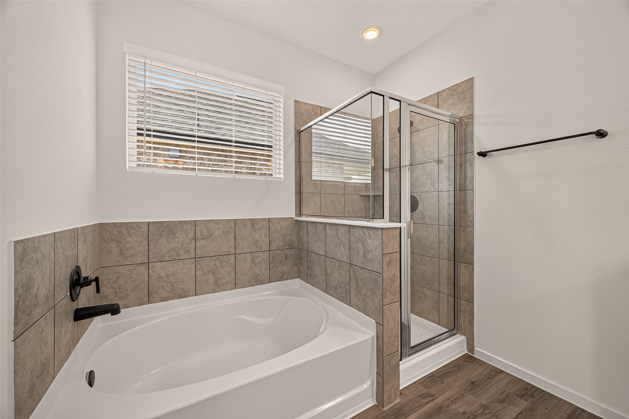 2814 Rockwood Drive, Iowa Colony, TX 77583