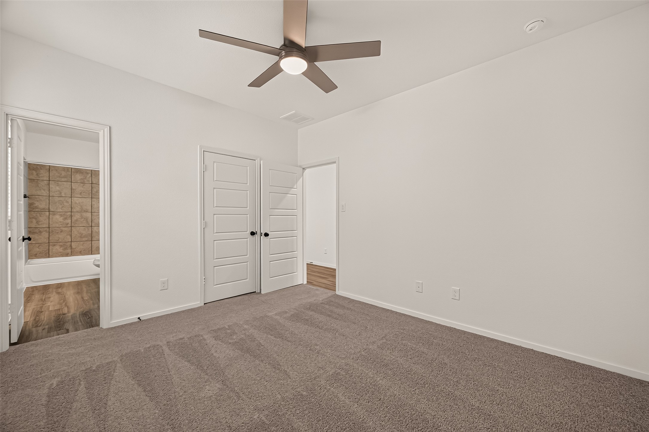 2814 Rockwood Drive, Iowa Colony, TX 77583
