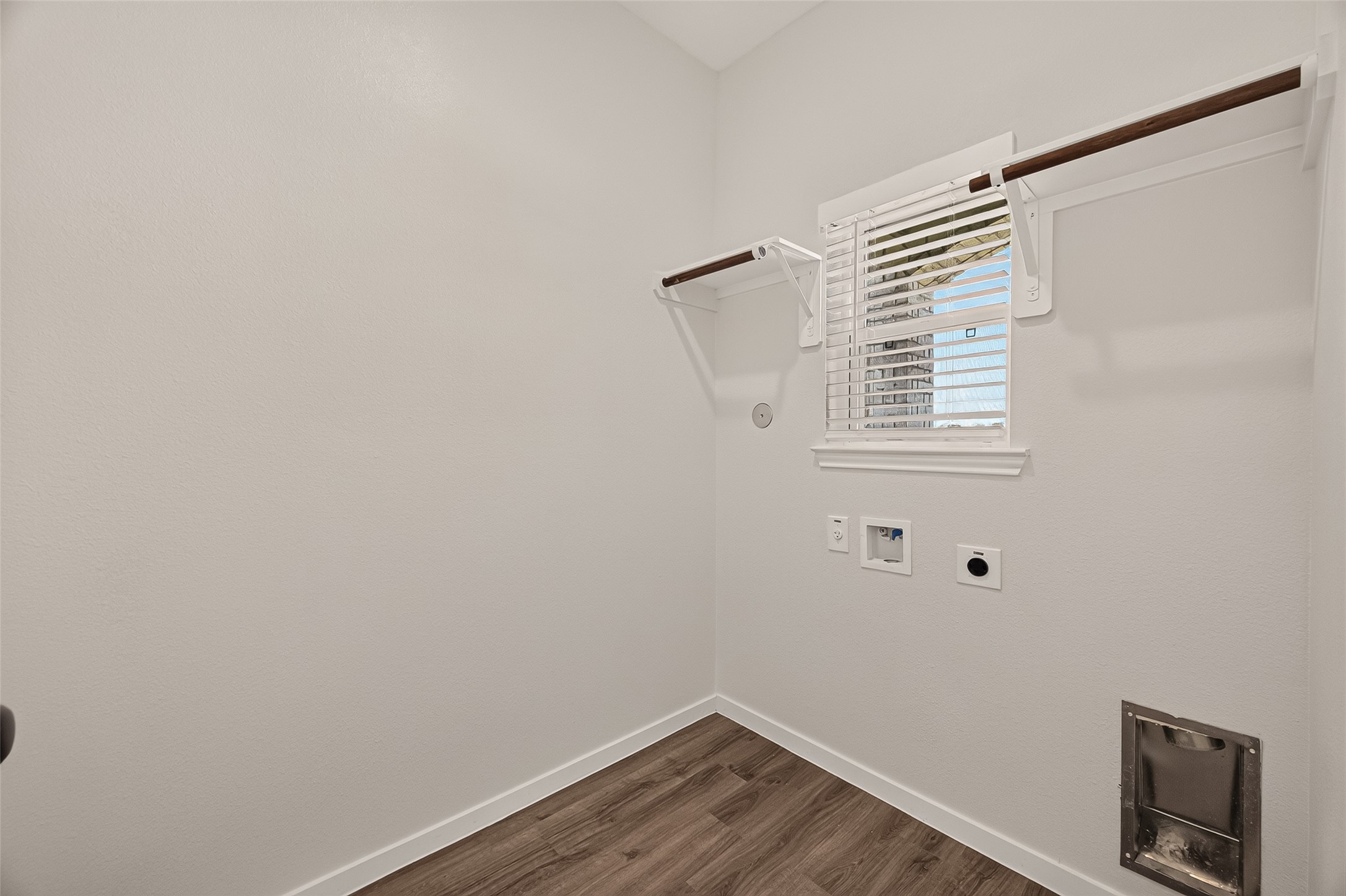 2814 Rockwood Drive, Iowa Colony, TX 77583