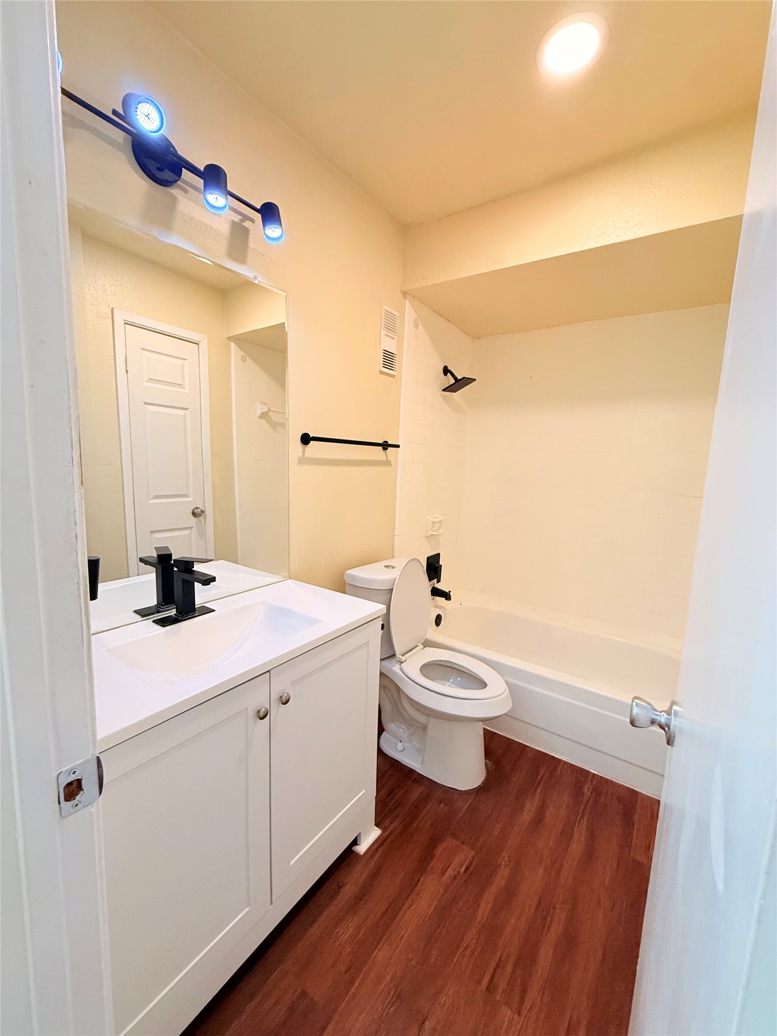 6401 Deihl Road, #804, Houston, TX 77092