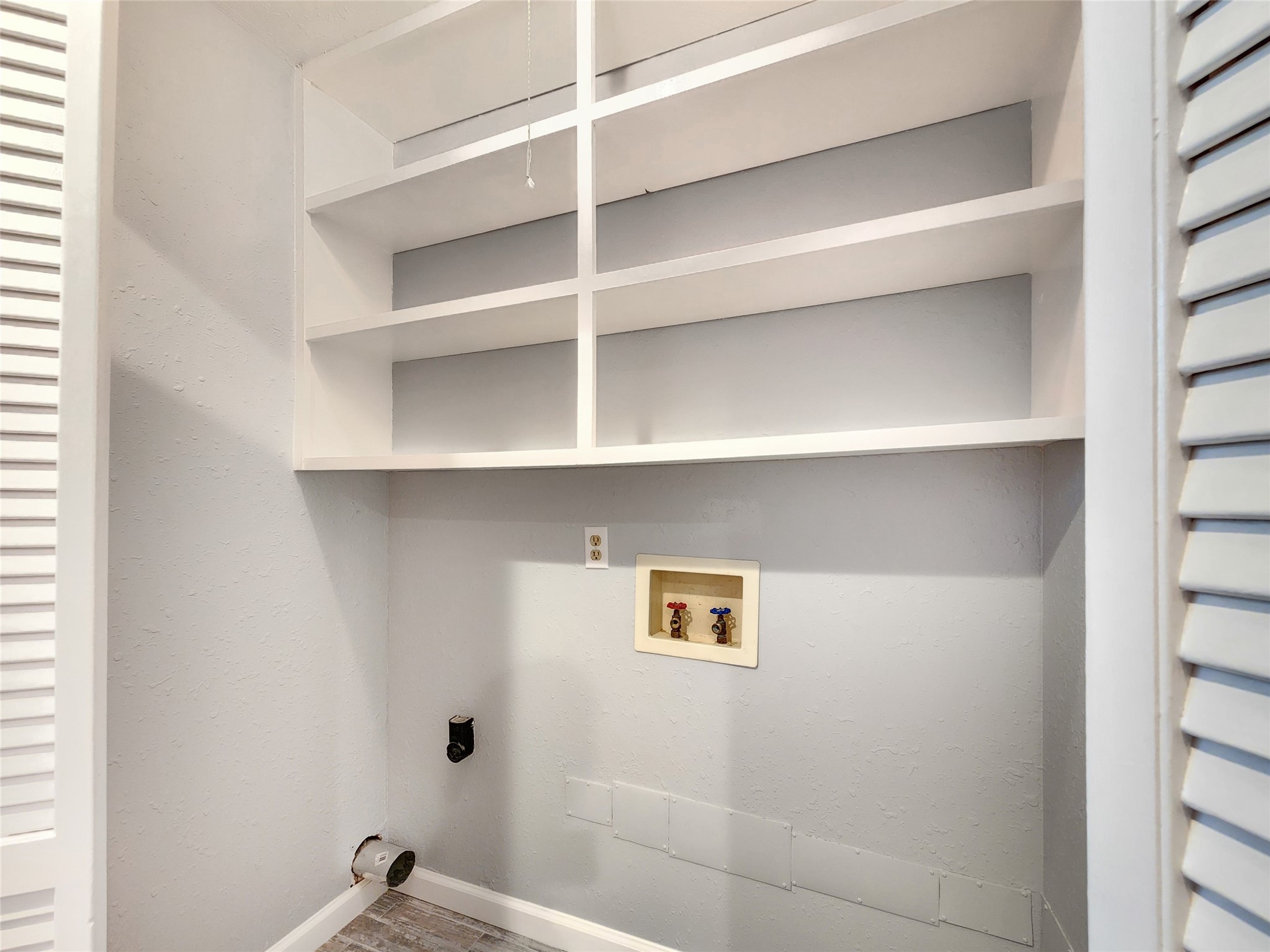 288 Ling Street, Bayou Vista, TX 77563