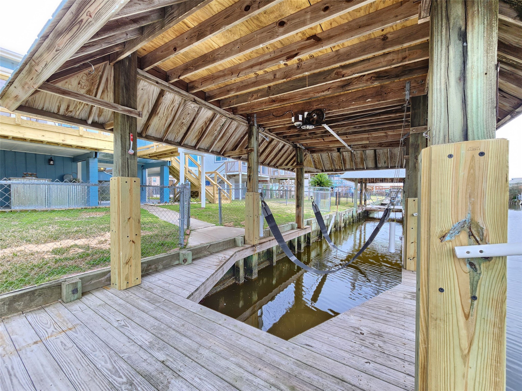 288 Ling Street, Bayou Vista, TX 77563
