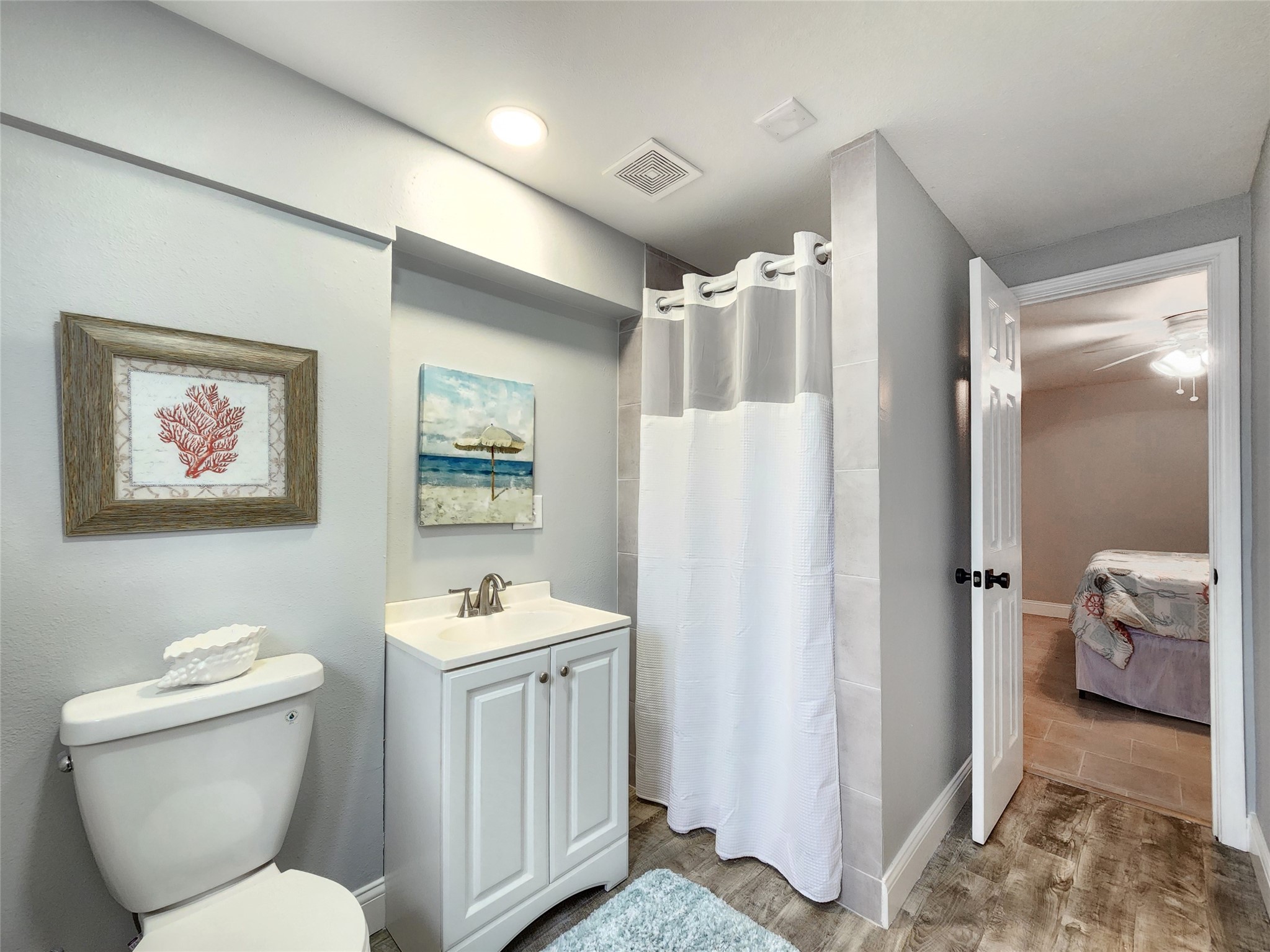 288 Ling Street, Bayou Vista, TX 77563