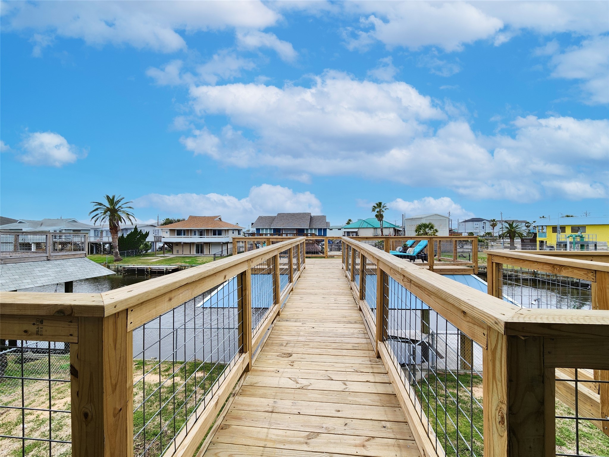 288 Ling Street, Bayou Vista, TX 77563