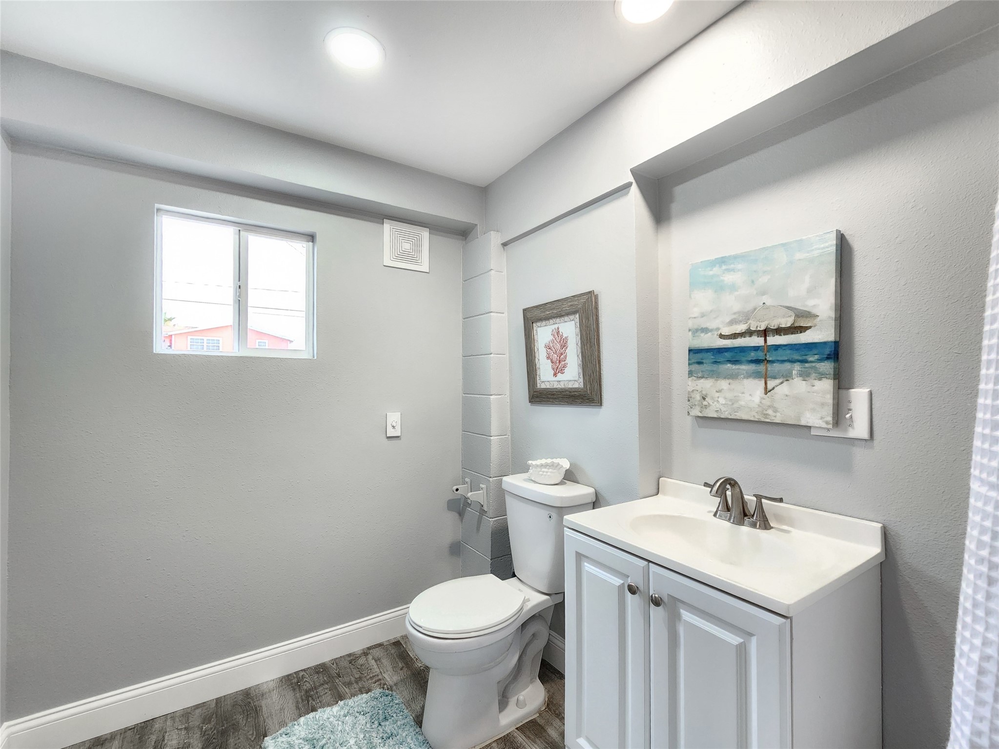 288 Ling Street, Bayou Vista, TX 77563