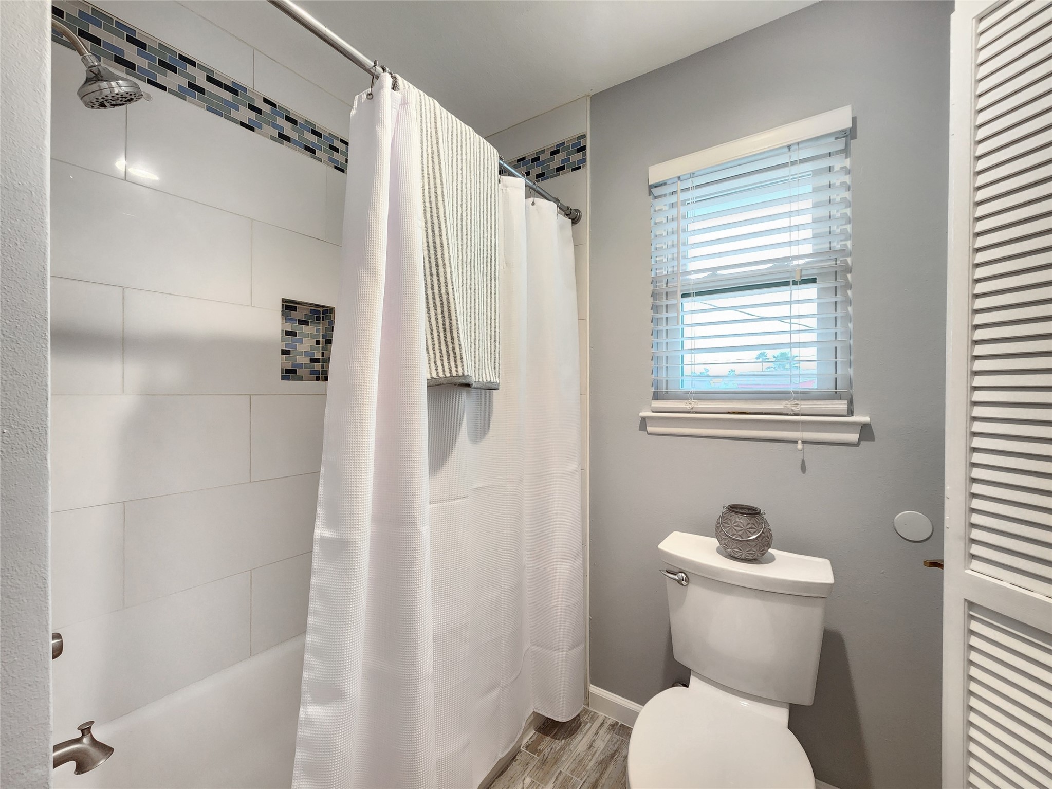 288 Ling Street, Bayou Vista, TX 77563
