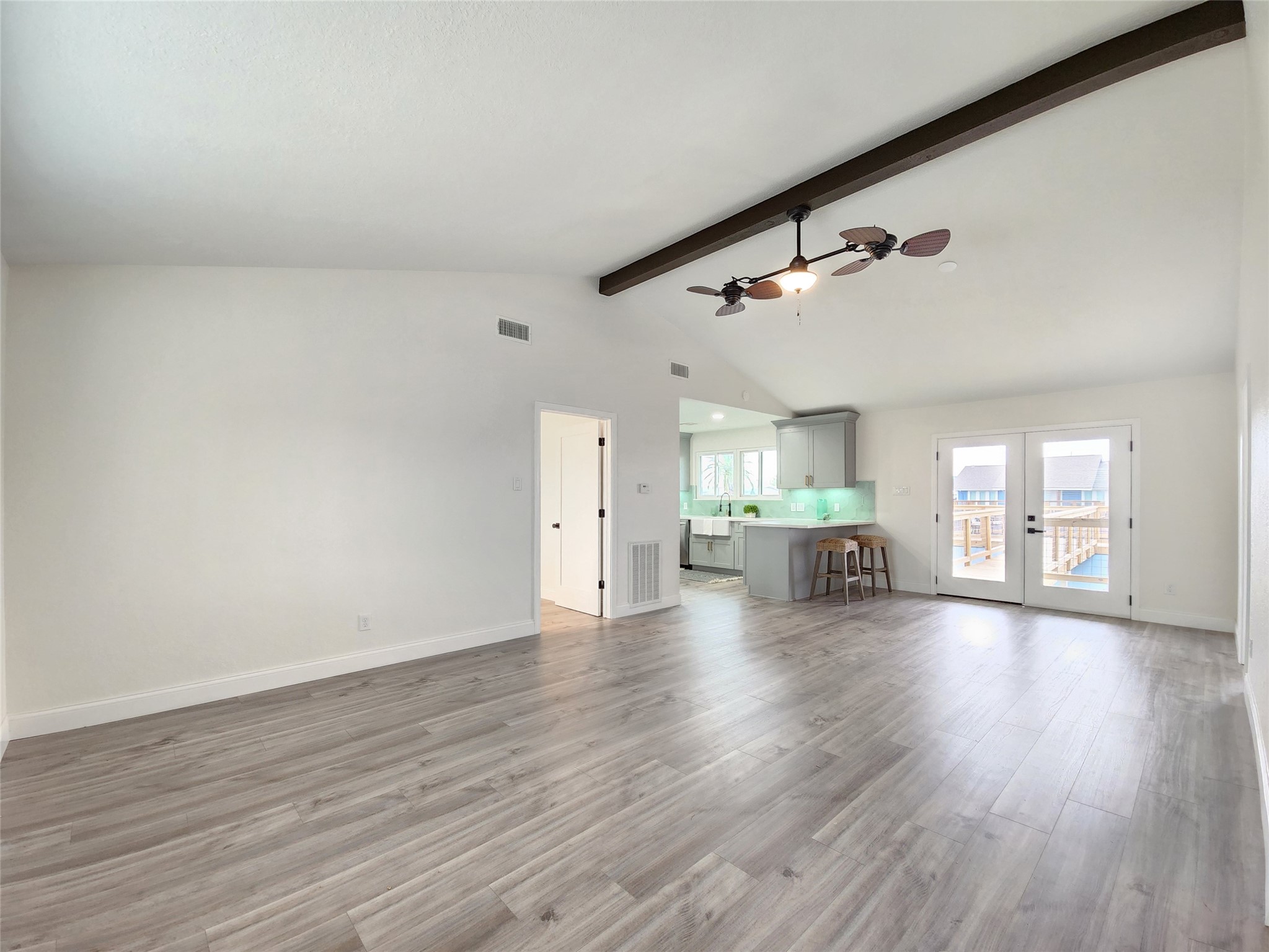 288 Ling Street, Bayou Vista, TX 77563