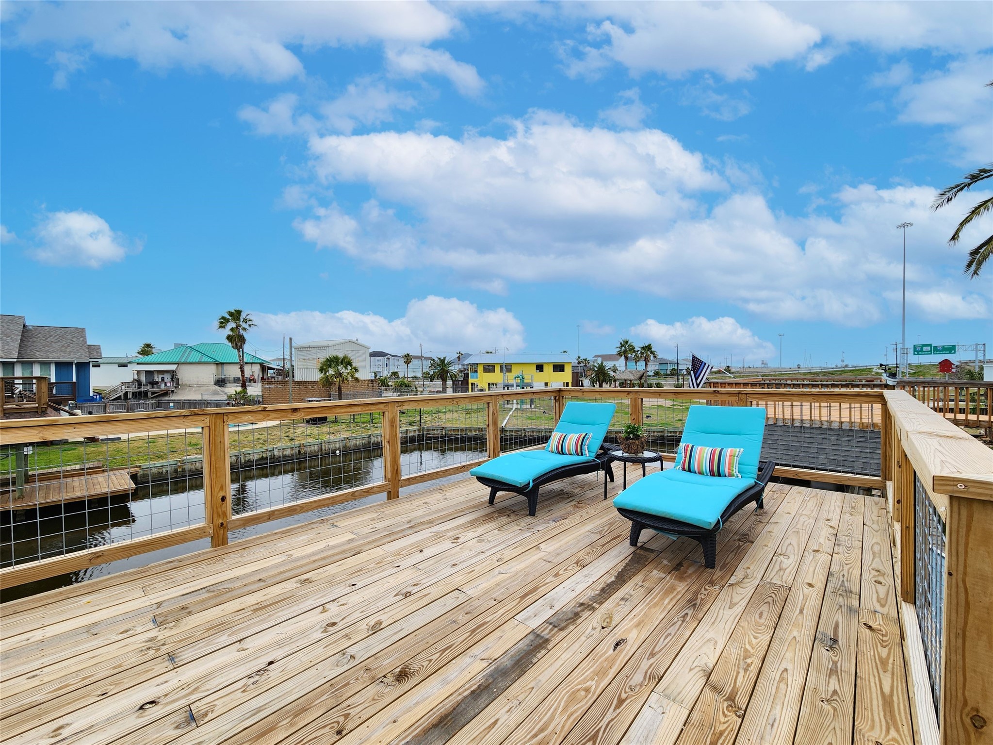 288 Ling Street, Bayou Vista, TX 77563