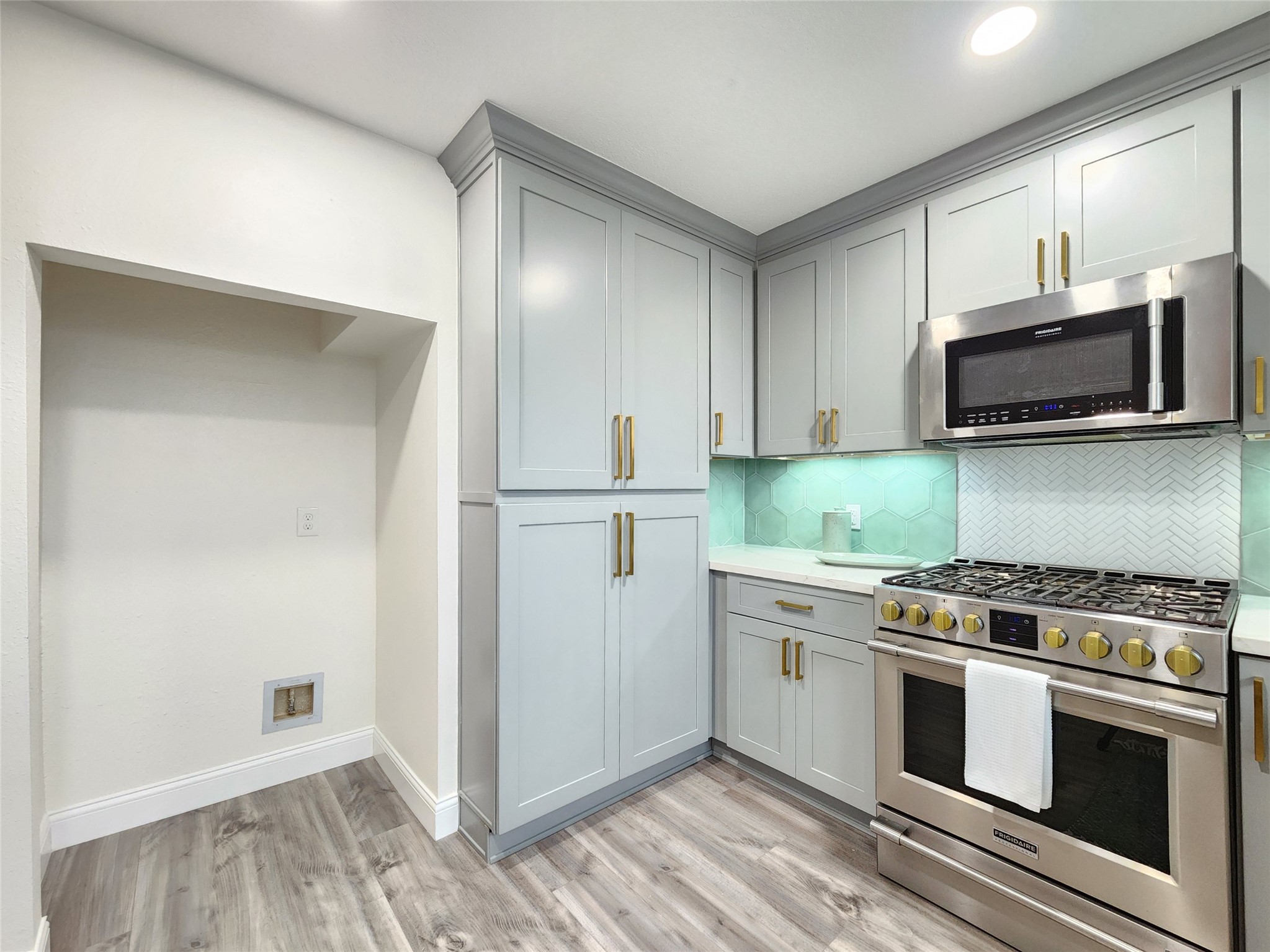 288 Ling Street, Bayou Vista, TX 77563