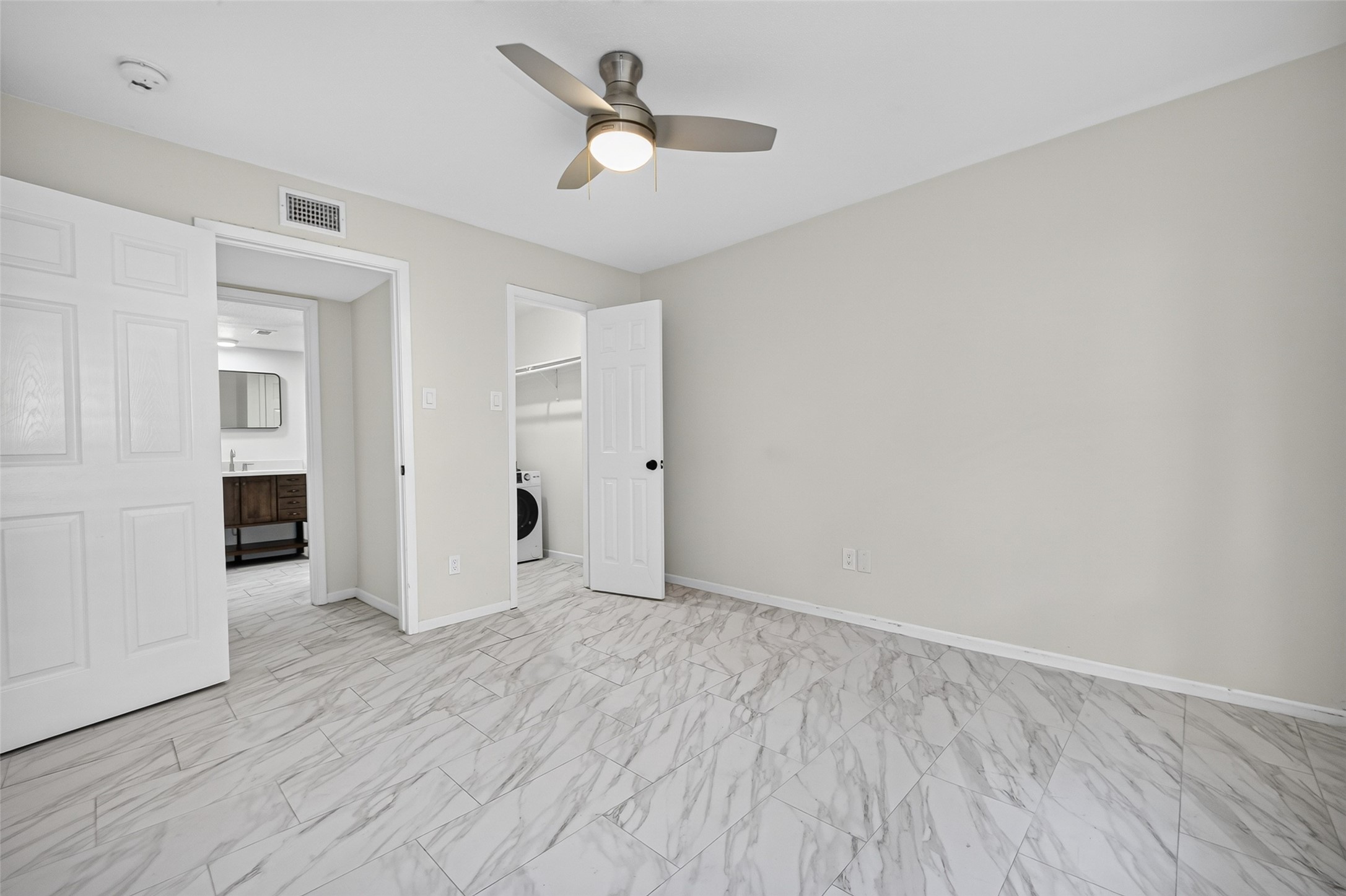 5929 Queensloch Drive, #131, Houston, TX 77096