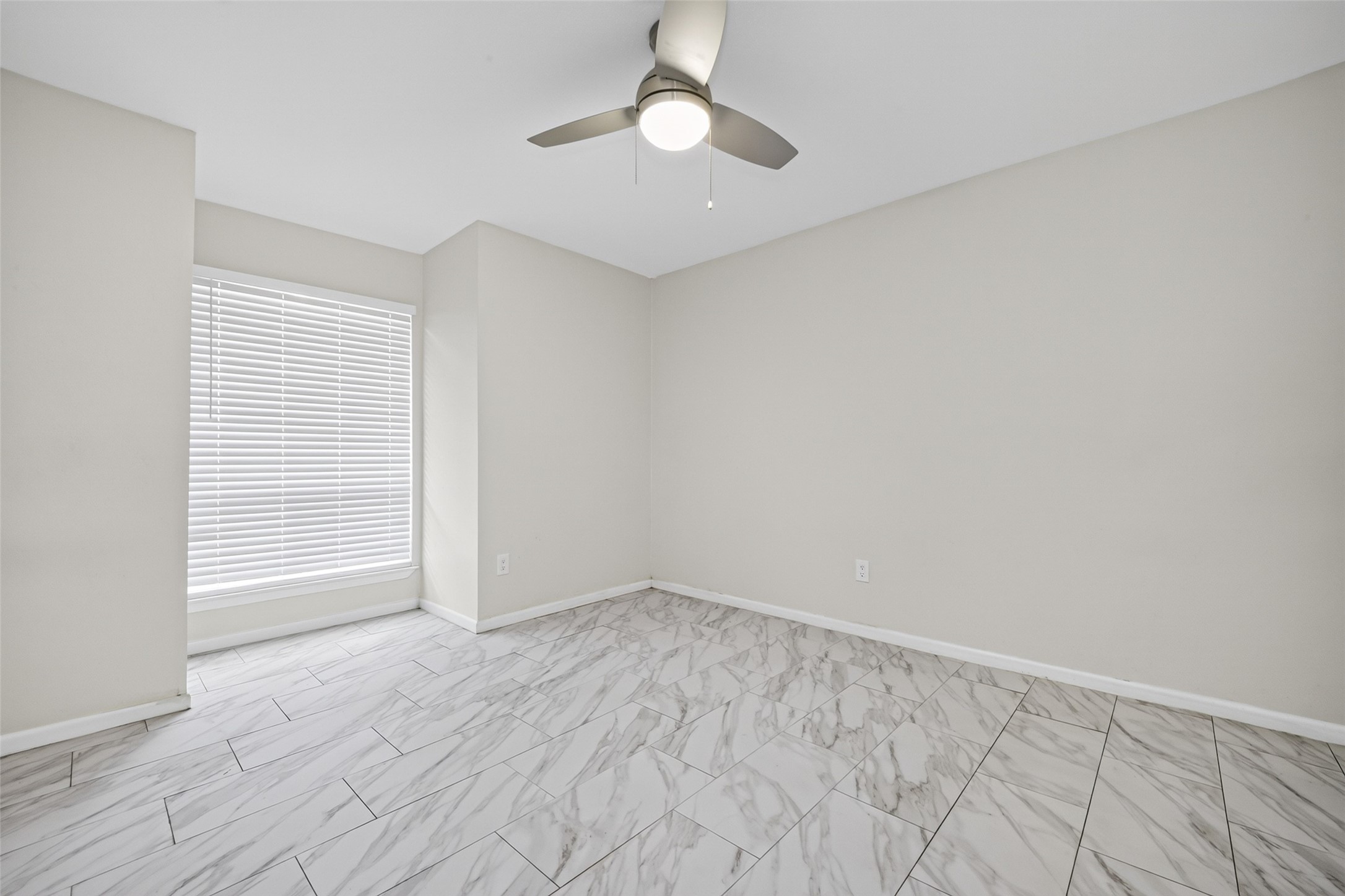 5929 Queensloch Drive, #131, Houston, TX 77096