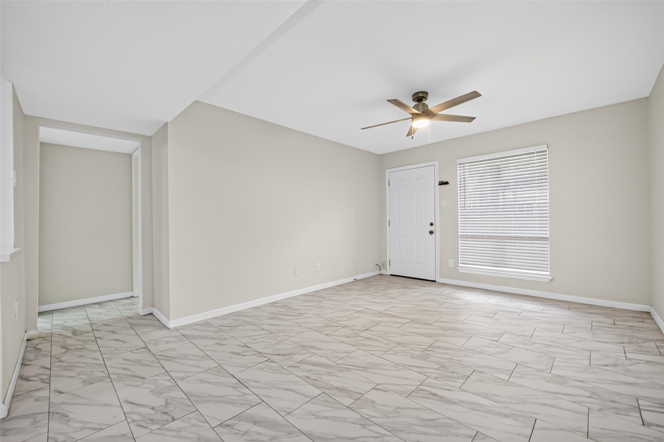 5929 Queensloch Drive, #131, Houston, TX 77096