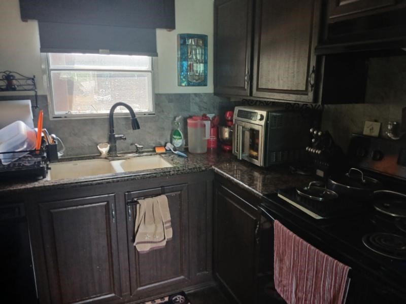 16623 Eastchase, Montgomery, TX 77316 16623 Eastchase, Montgomery, TX 77316