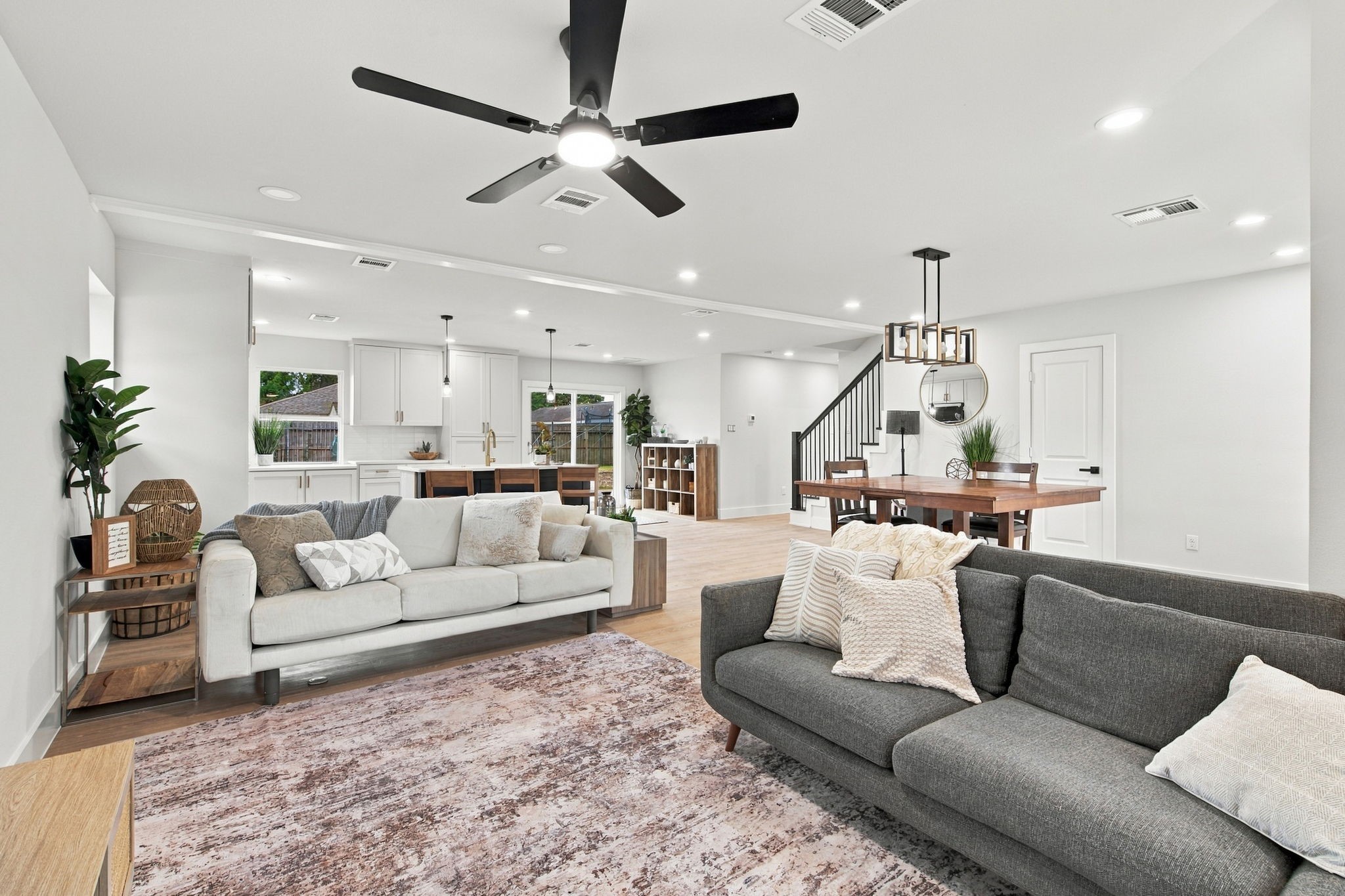 7734 Arrowhead Lane, Houston, TX 77075
