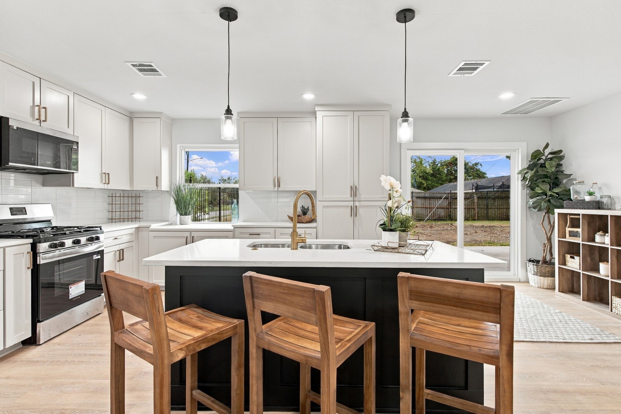 7734 Arrowhead Lane, Houston, TX 77075