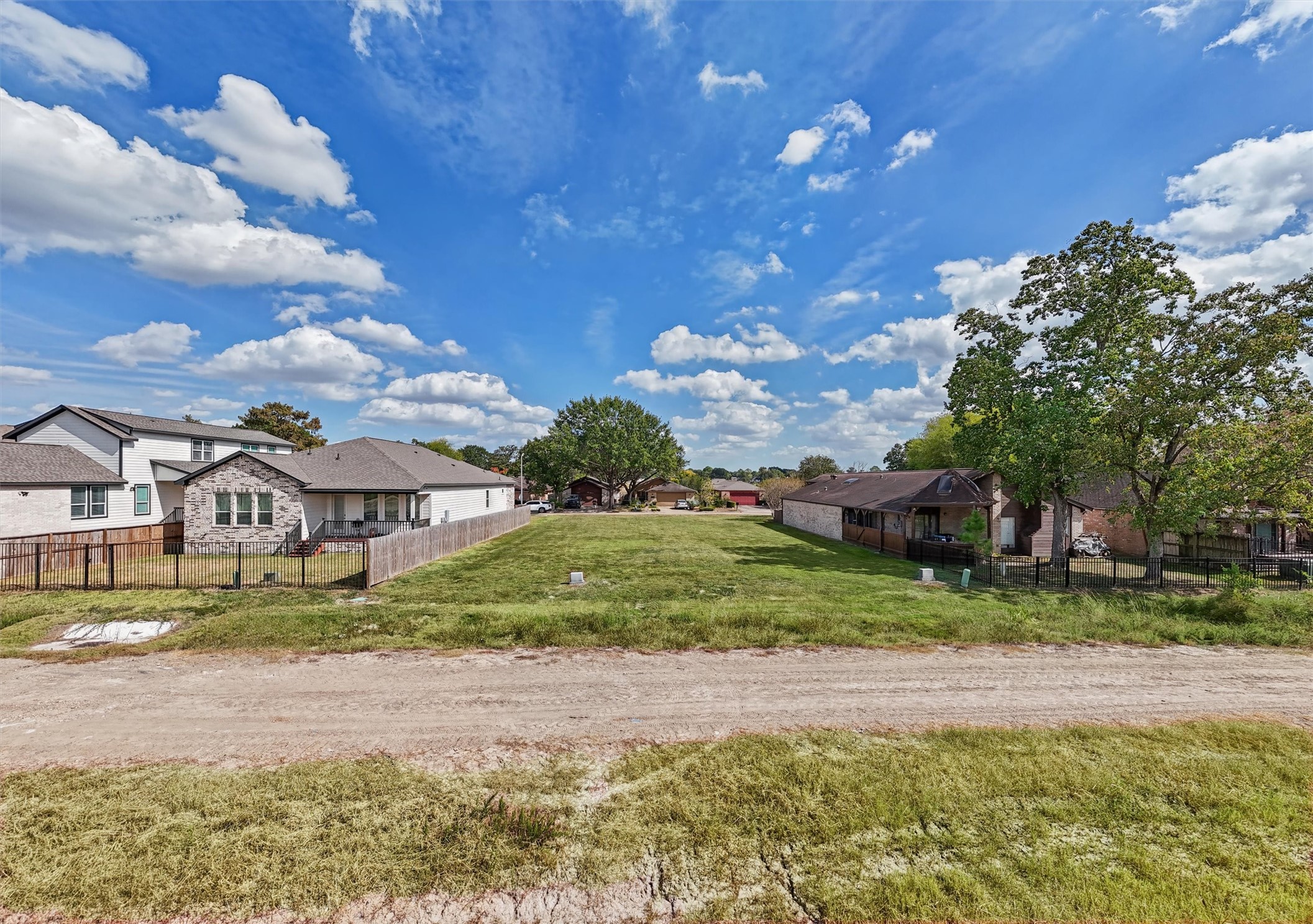 7713 Green Lawn Drive, Houston, TX 77088
