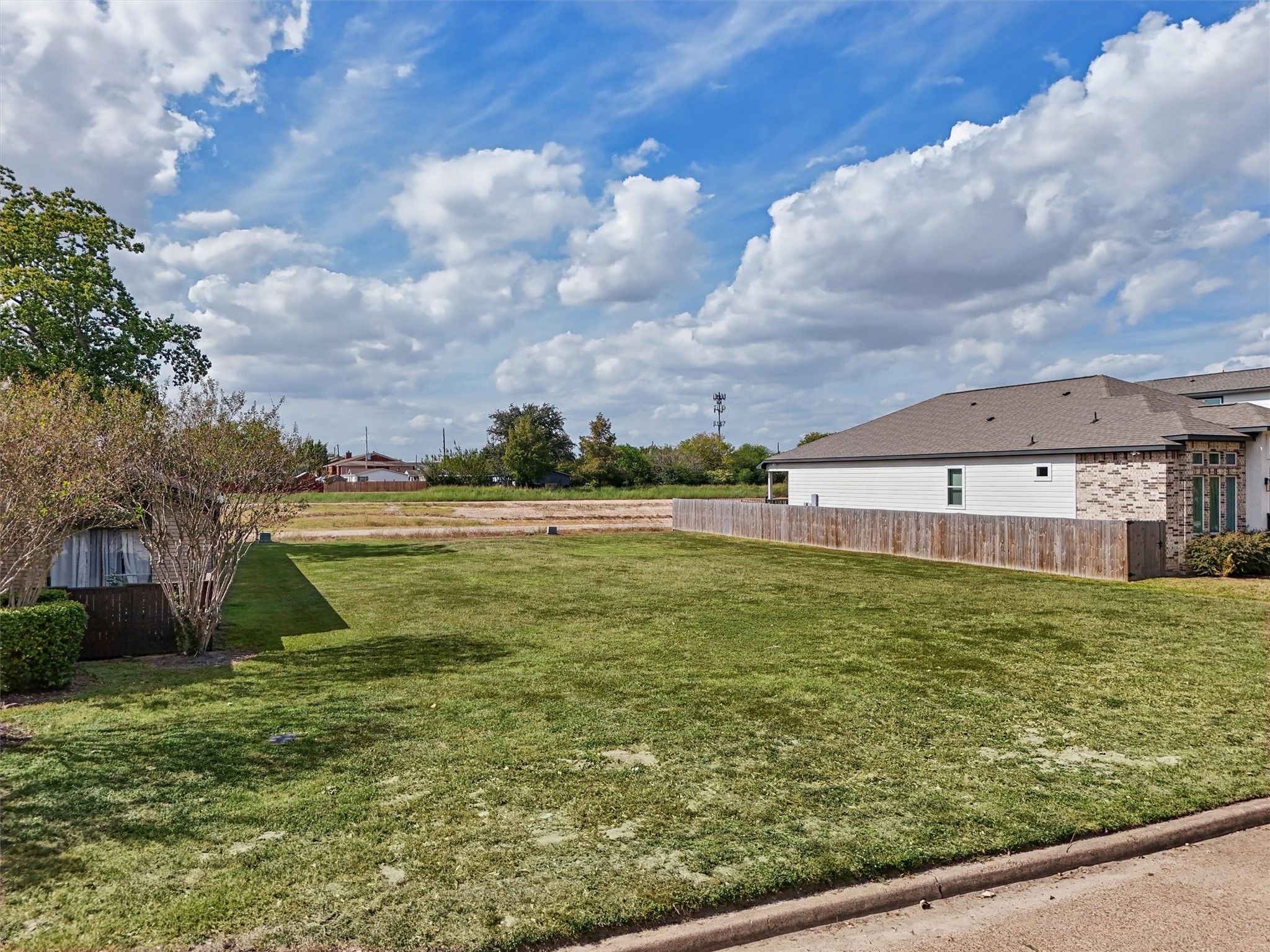 7713 Green Lawn Drive, Houston, TX 77088