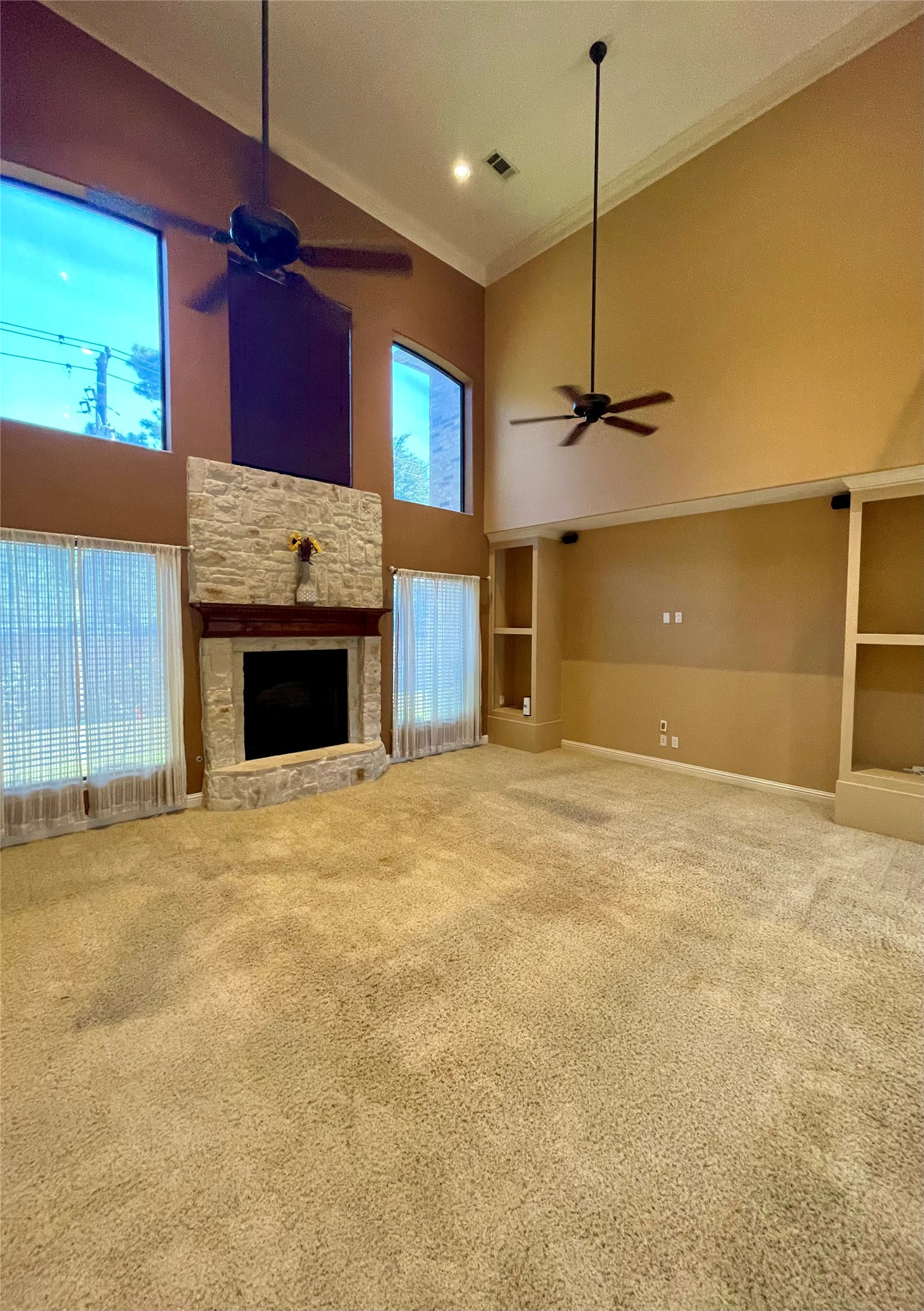 4138 Lakepointe Forest Drive, Seabrook, TX 77586