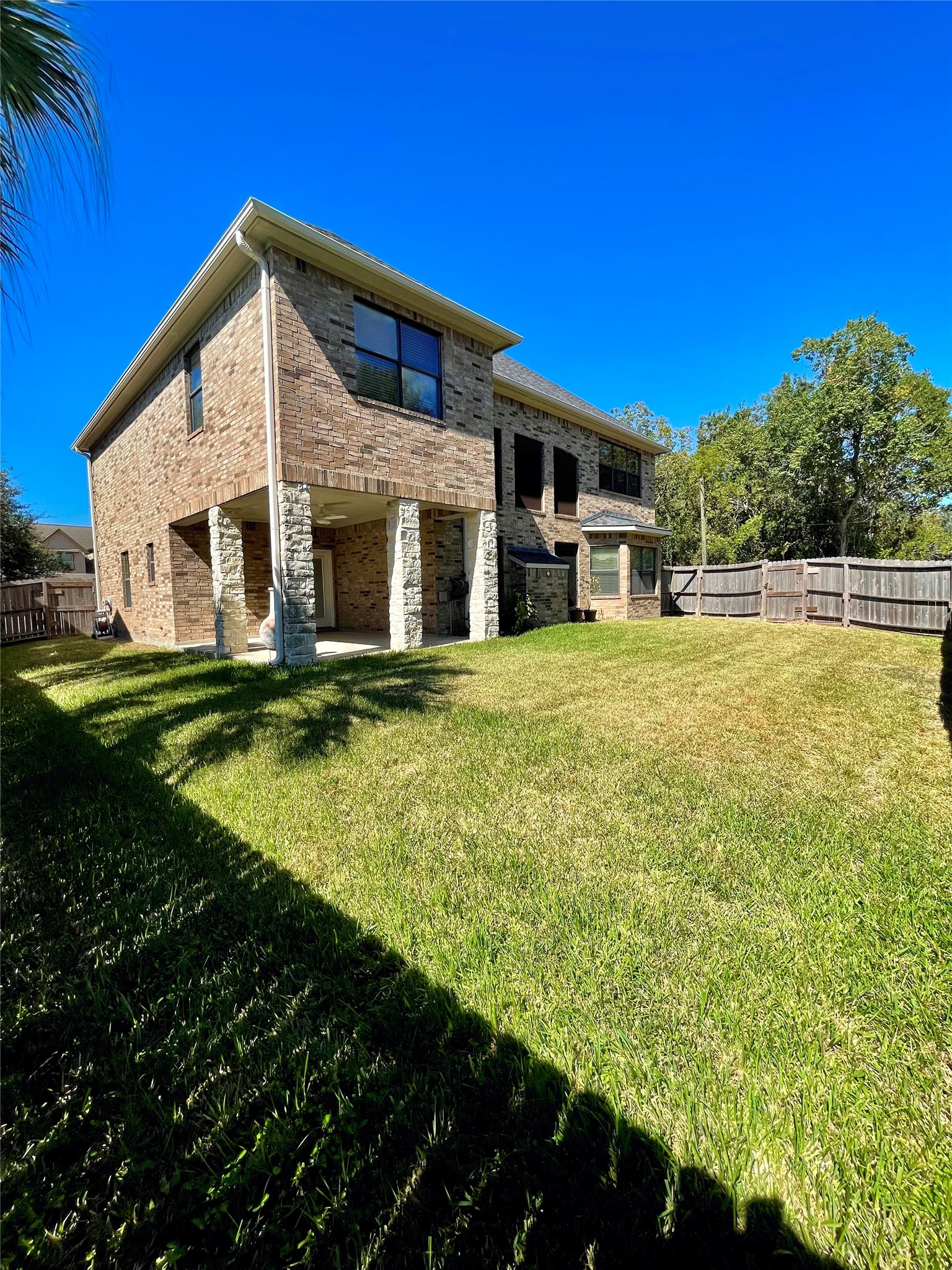 4138 Lakepointe Forest Drive, Seabrook, TX 77586