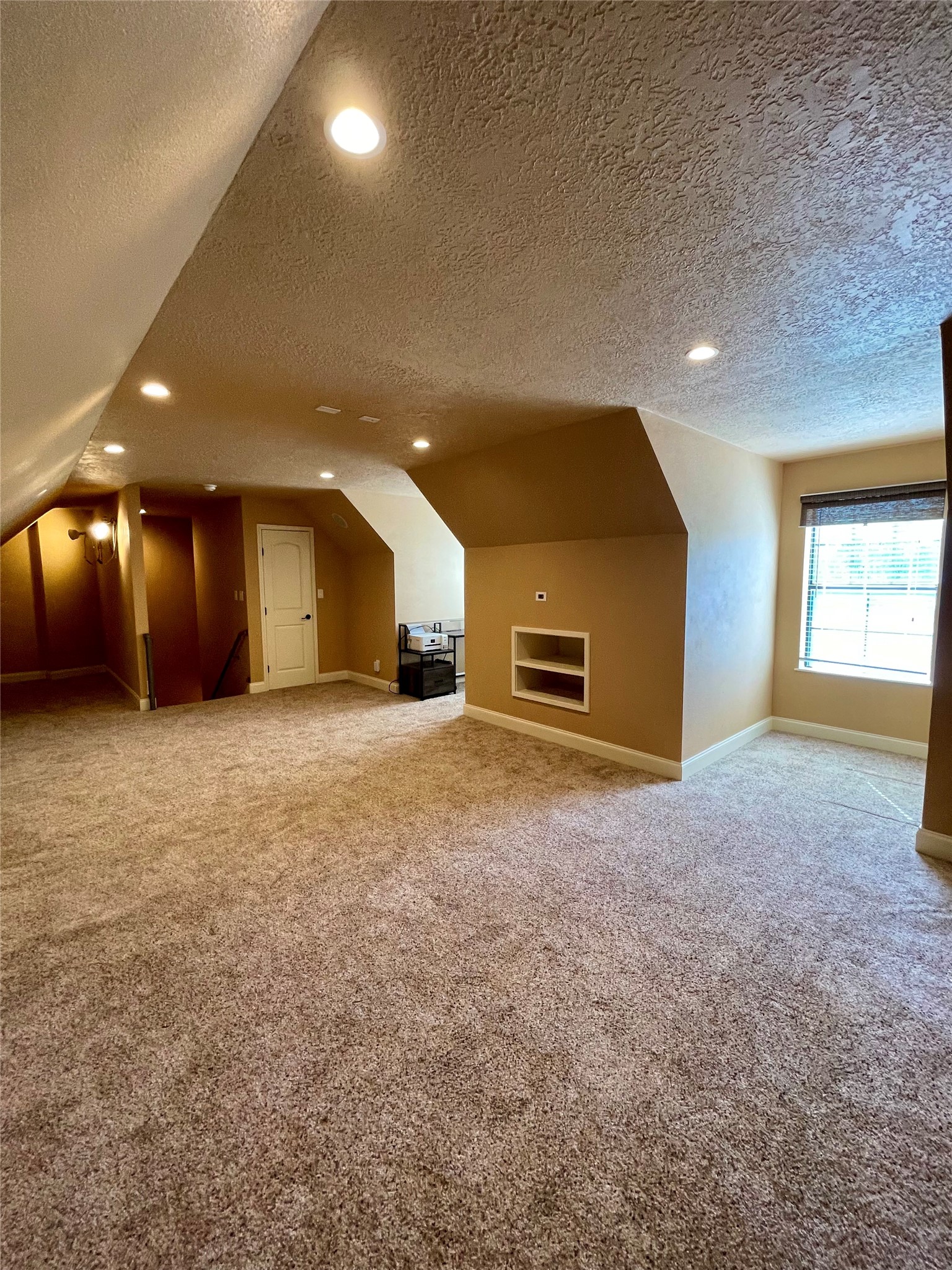 4138 Lakepointe Forest Drive, Seabrook, TX 77586