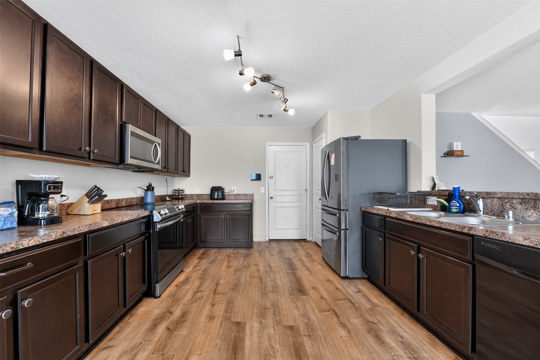 10006 Dawson Hill Lane, Houston, TX 77044