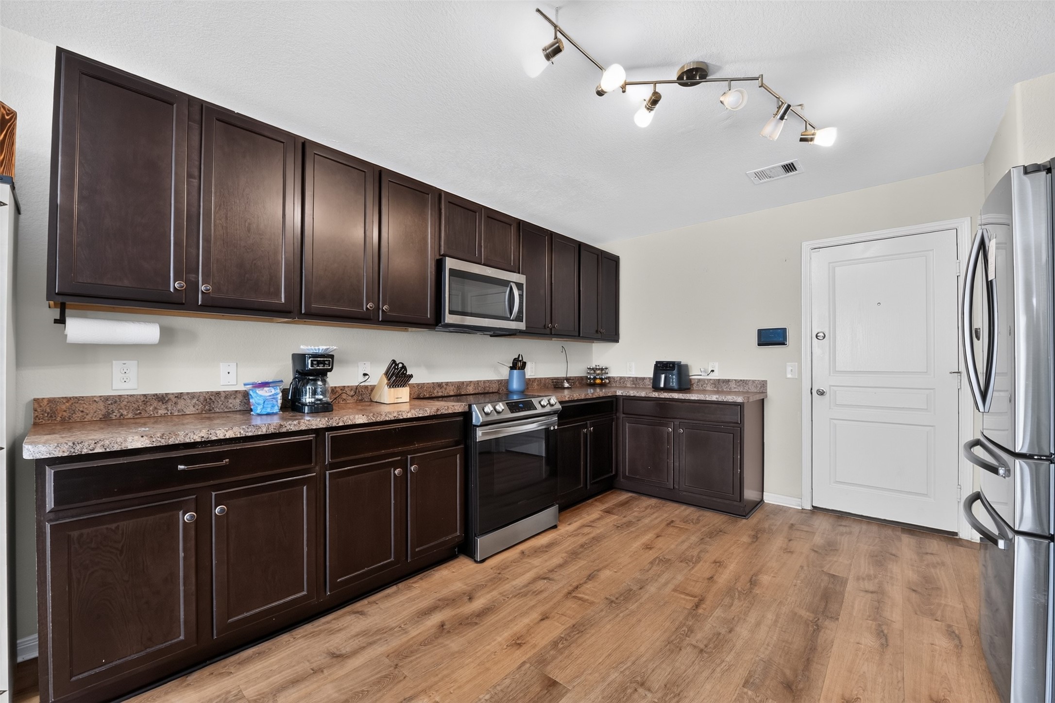 10006 Dawson Hill Lane, Houston, TX 77044